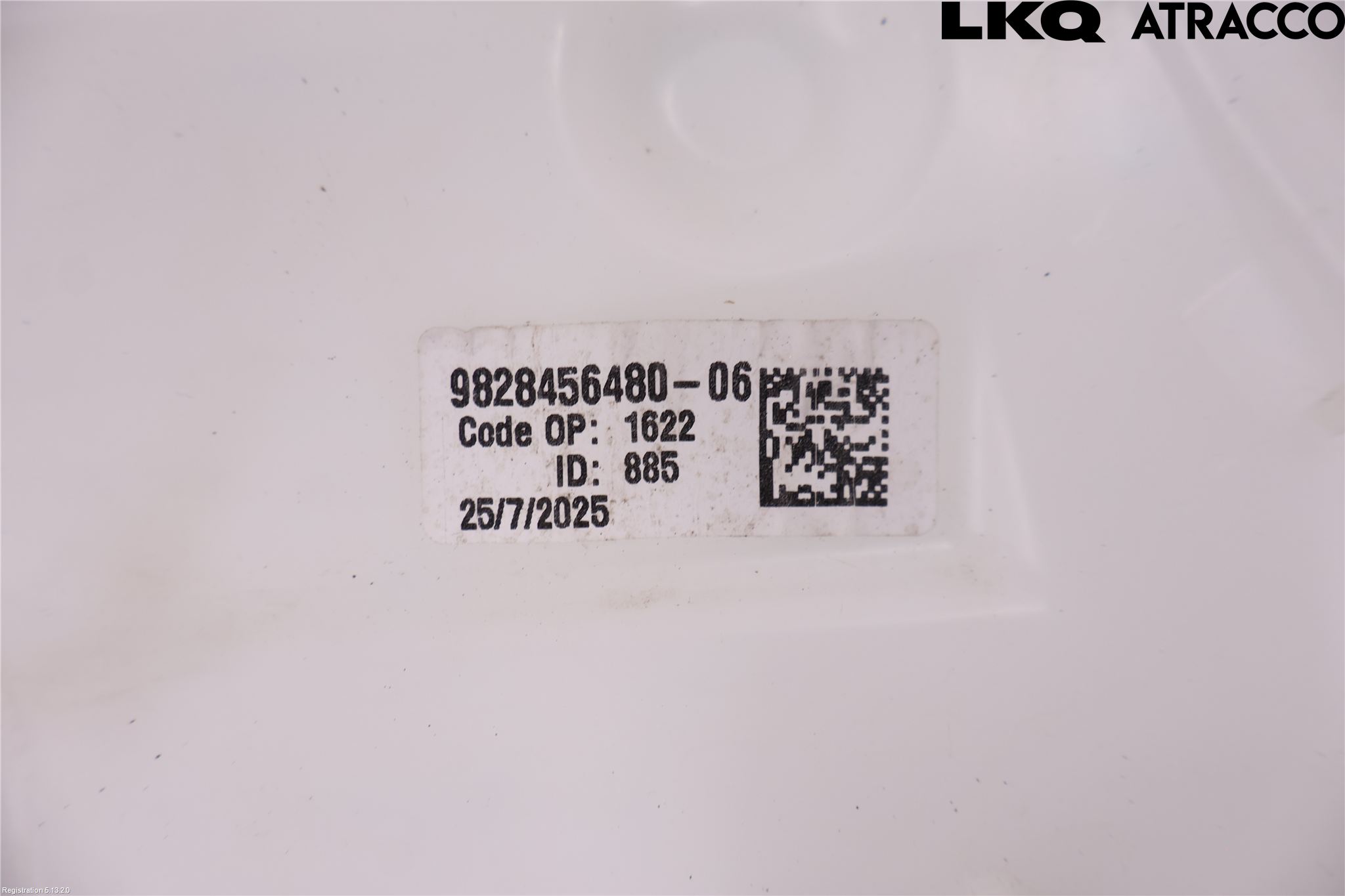 Opel MOKKA 21- Spylerbeholder Frontrute-Lykte