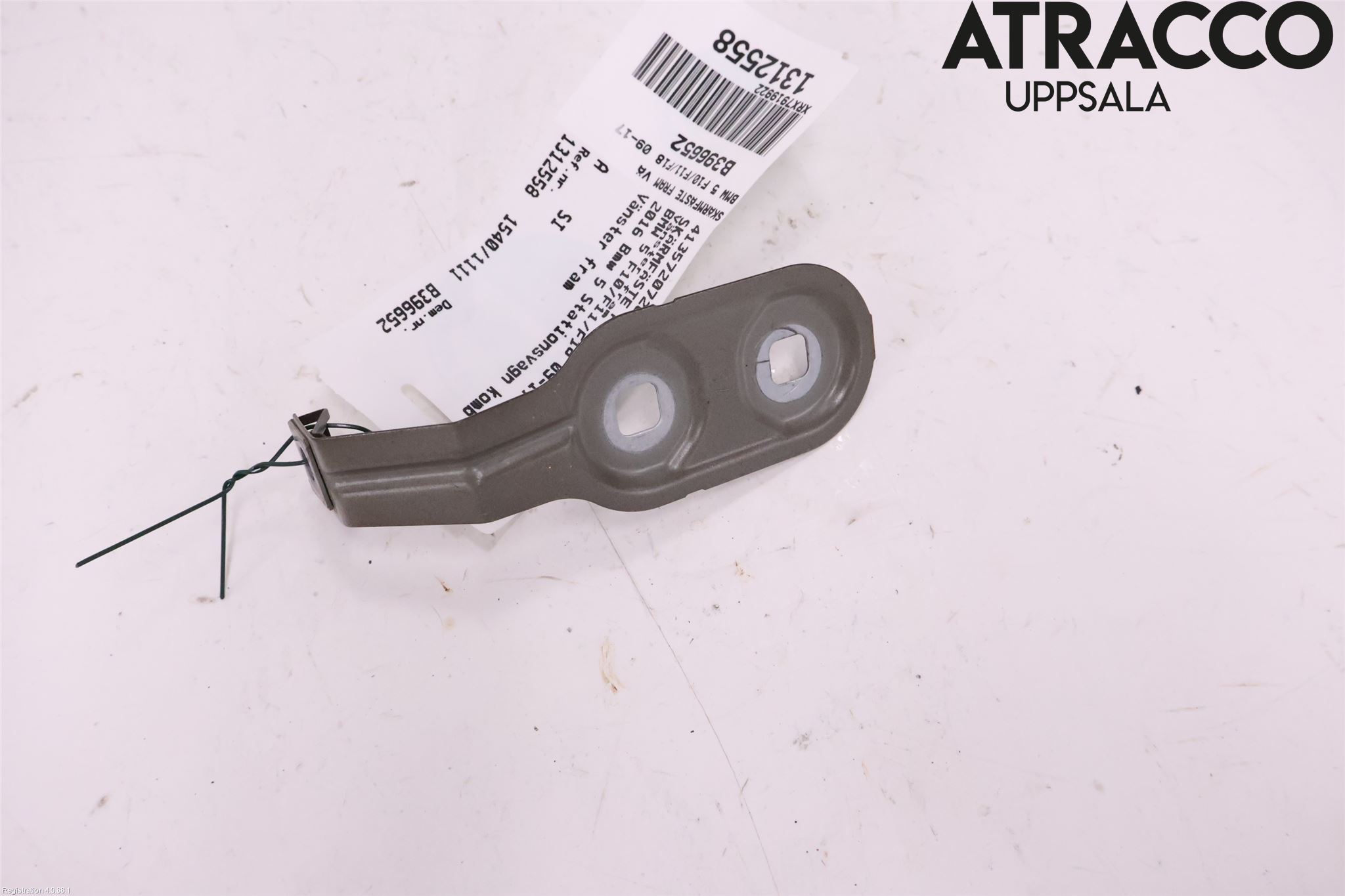 BMW 5 F10/F11/F18 09-17 Frontskjermfeste Venstre