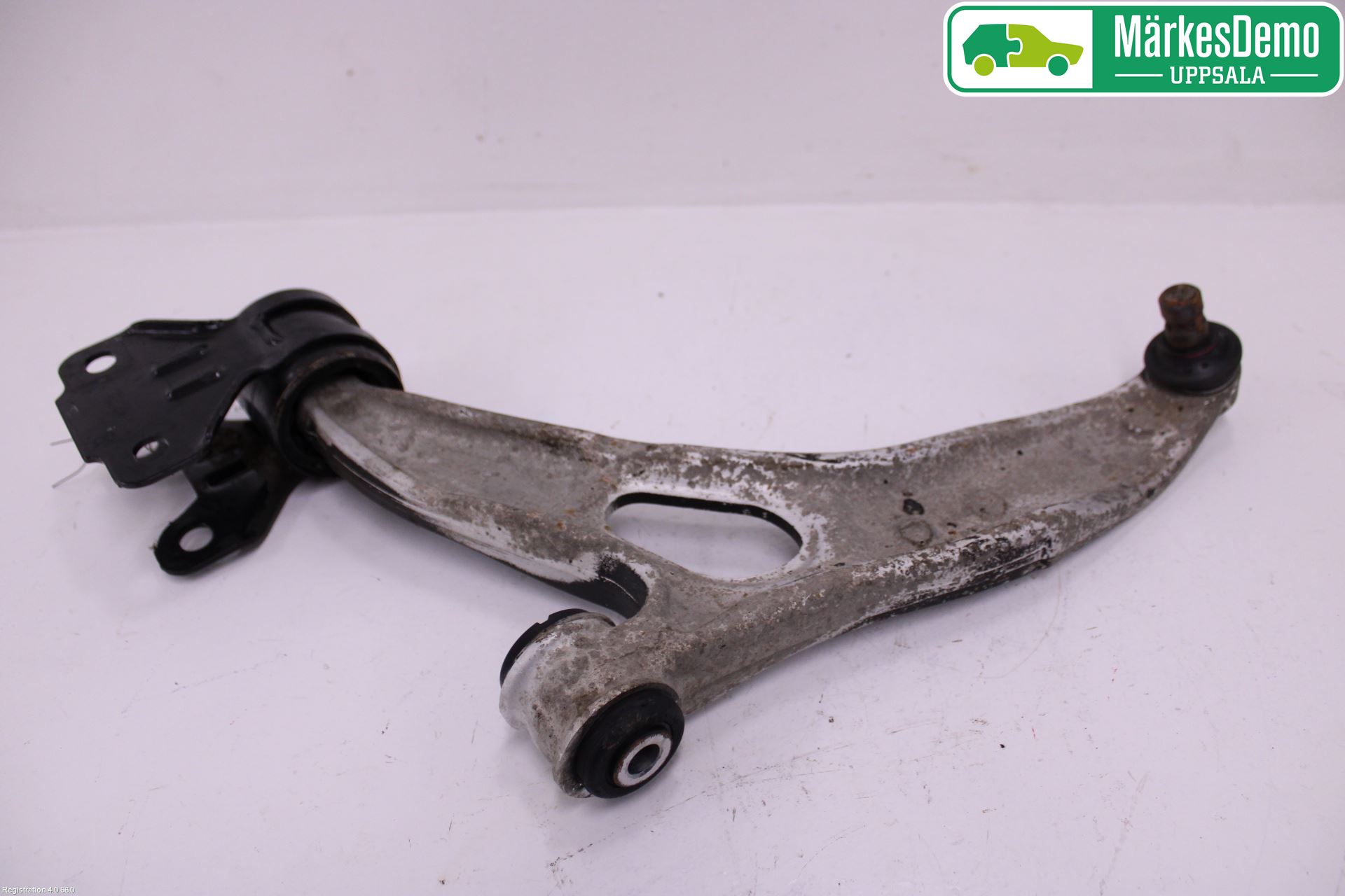 Ford FOCUS 11-14 Bærearm Foran Venstre Nedre