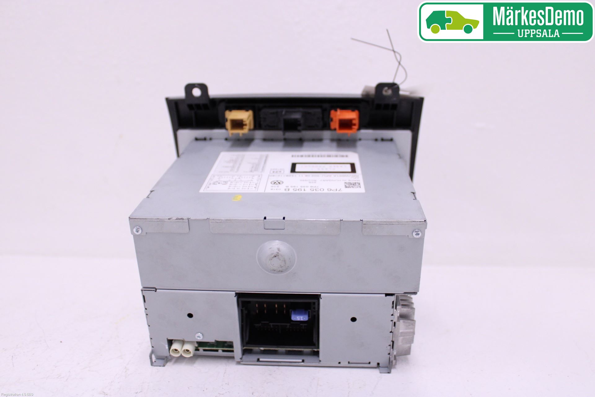 Volkswagen VW TOUAREG 7P 11-18 Stereo Radio Med Cd