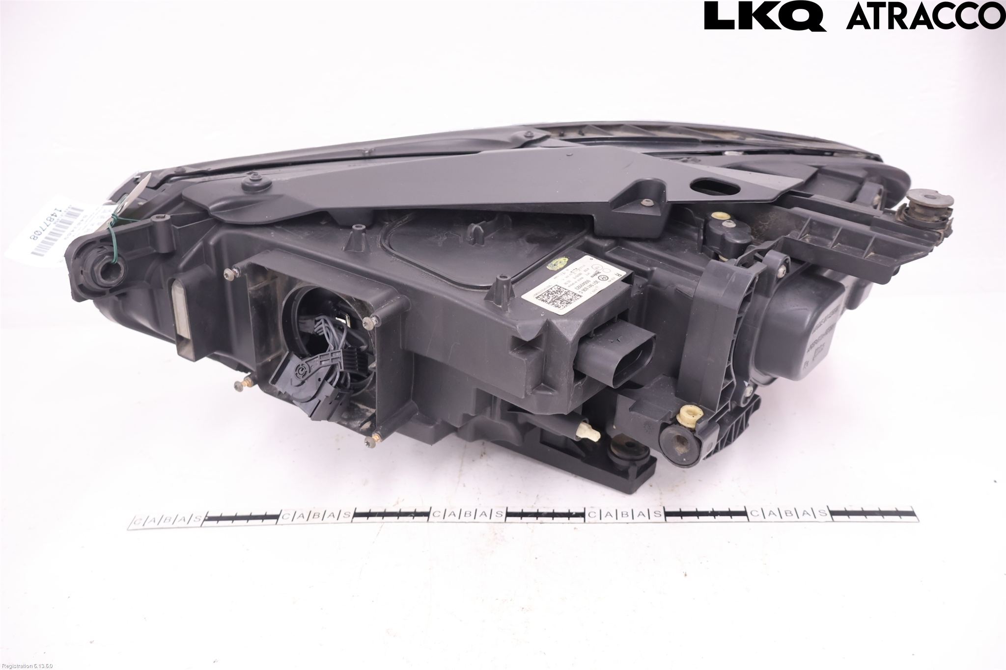 Volkswagen VW PASSAT 15-19 Frontlykt Høyre