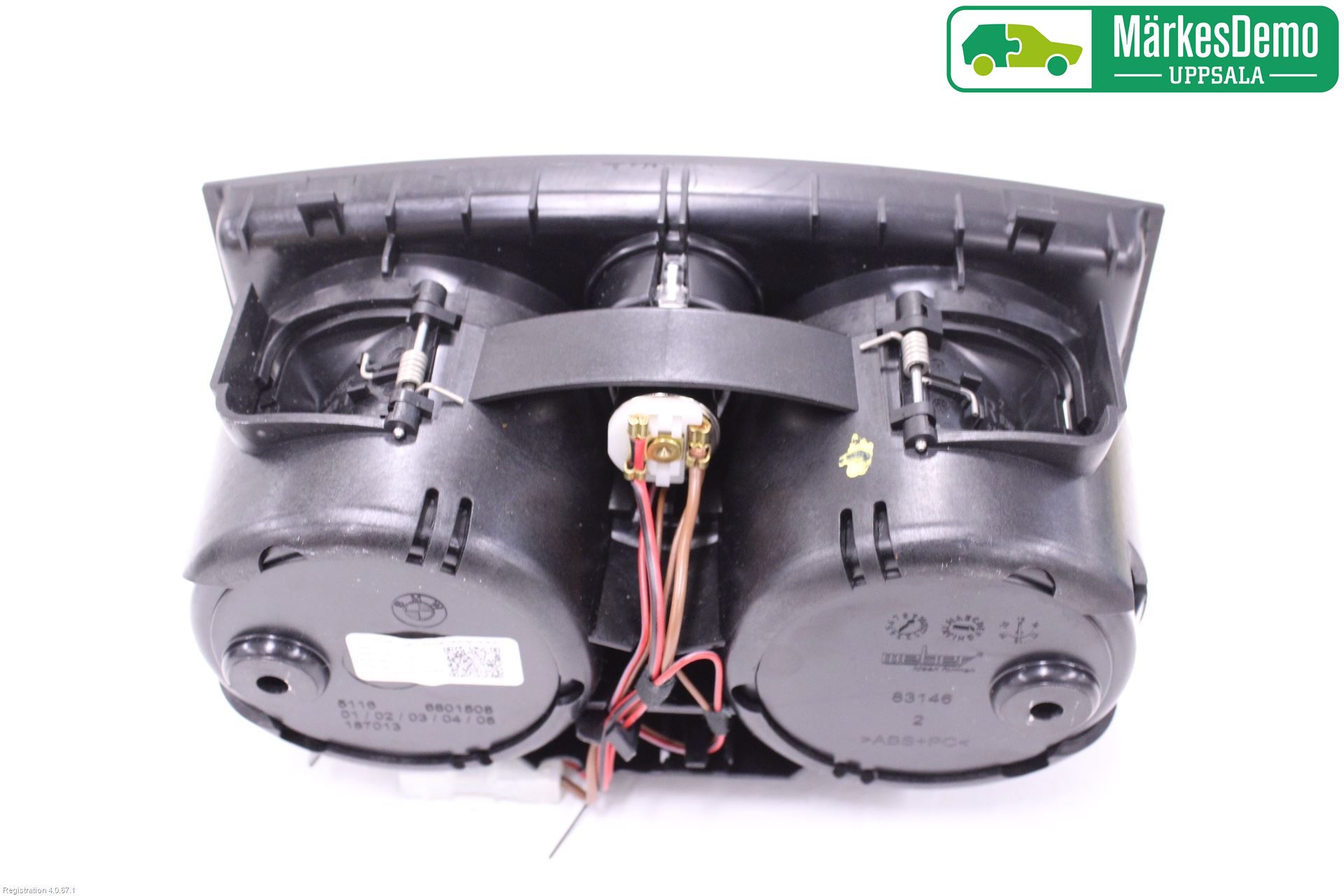 BMW 5 G30/G31/F90 17-23 Innr Koppholder