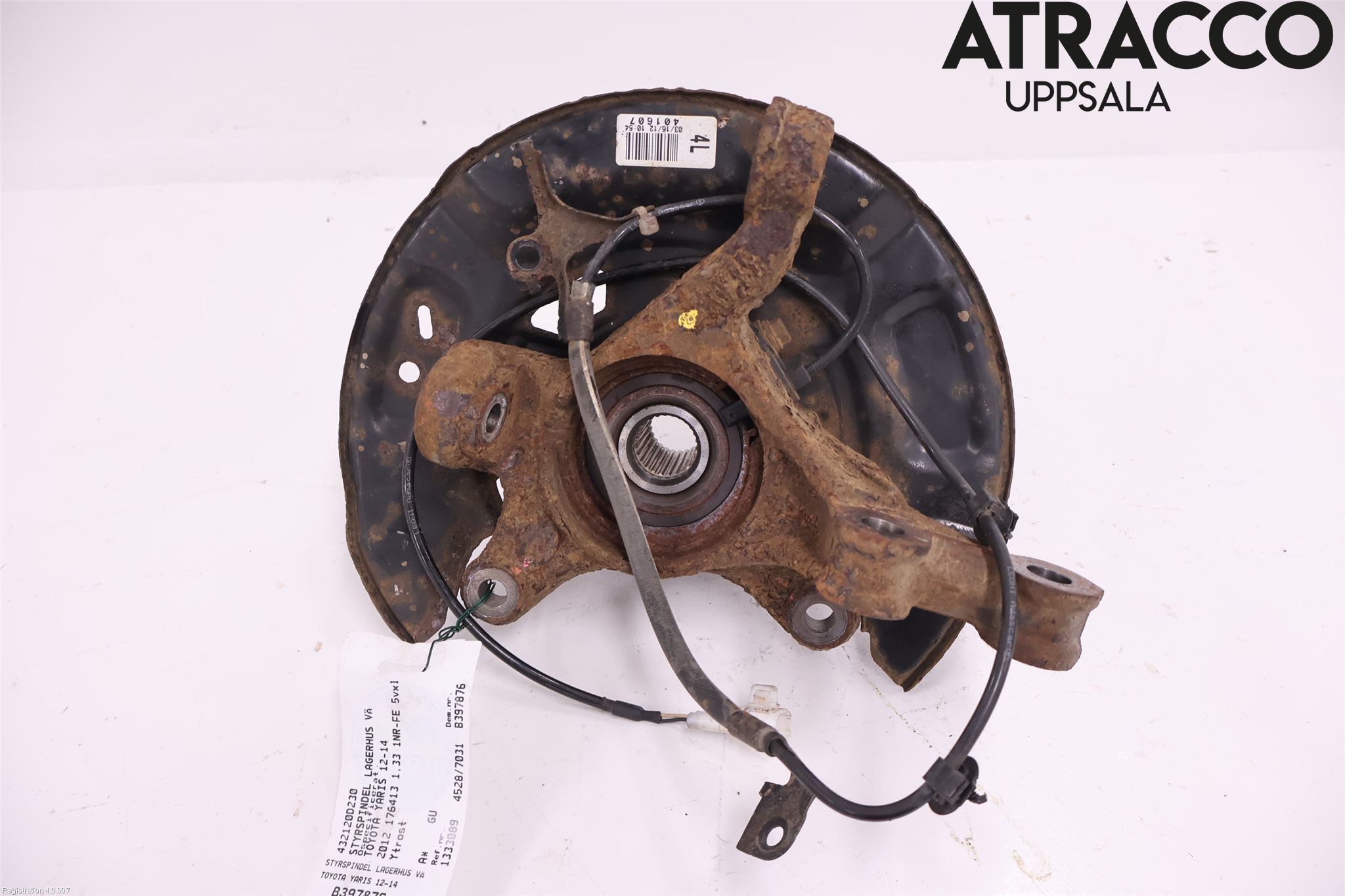 Toyota YARIS XP130 12-14 Spindel Vf