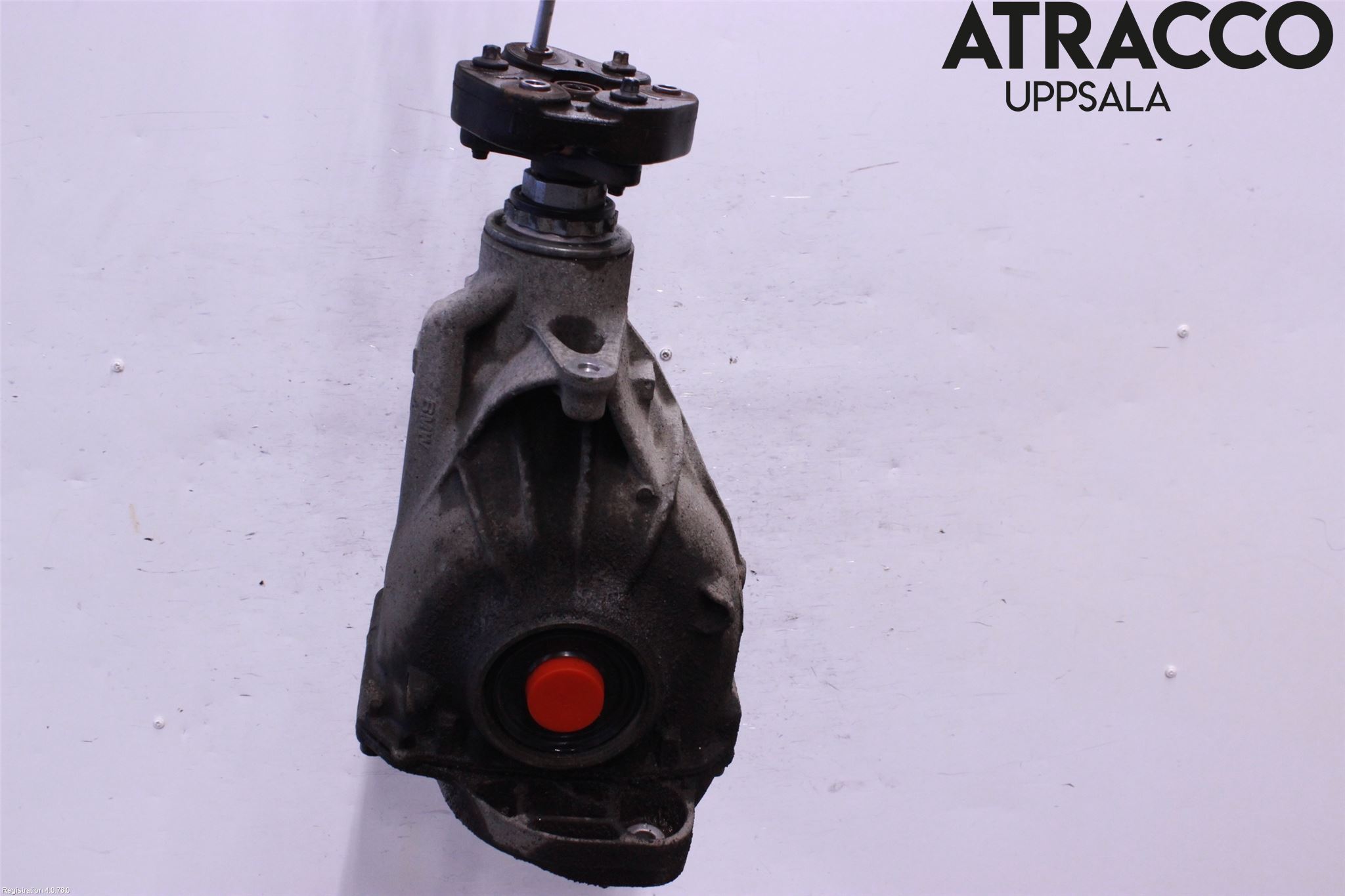 BMW 5 F10/F11/F18 09-17 Bakaksel Kardang Bak -Diff