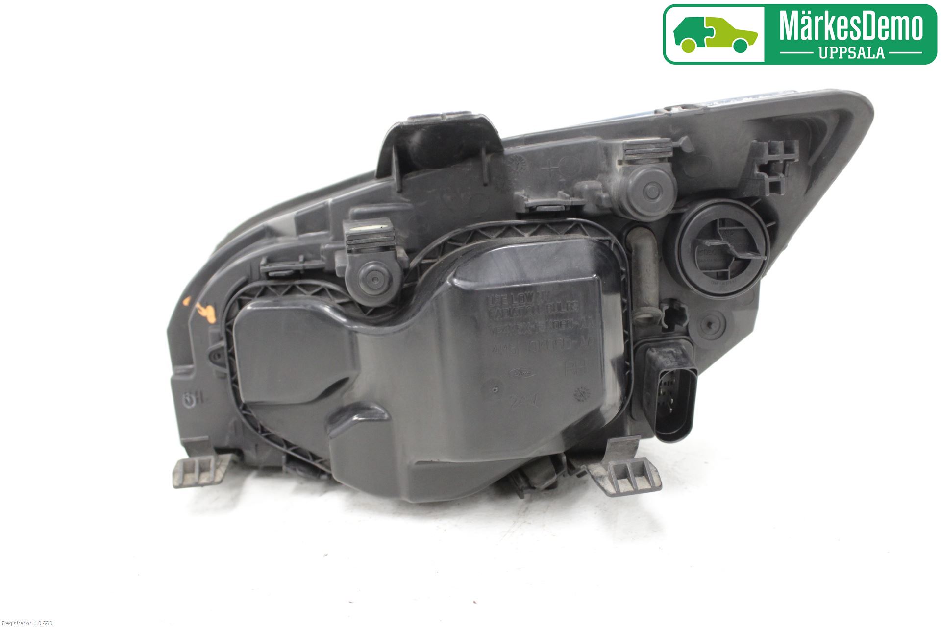 Ford FOCUS     04-07 Frontlykt Høyre