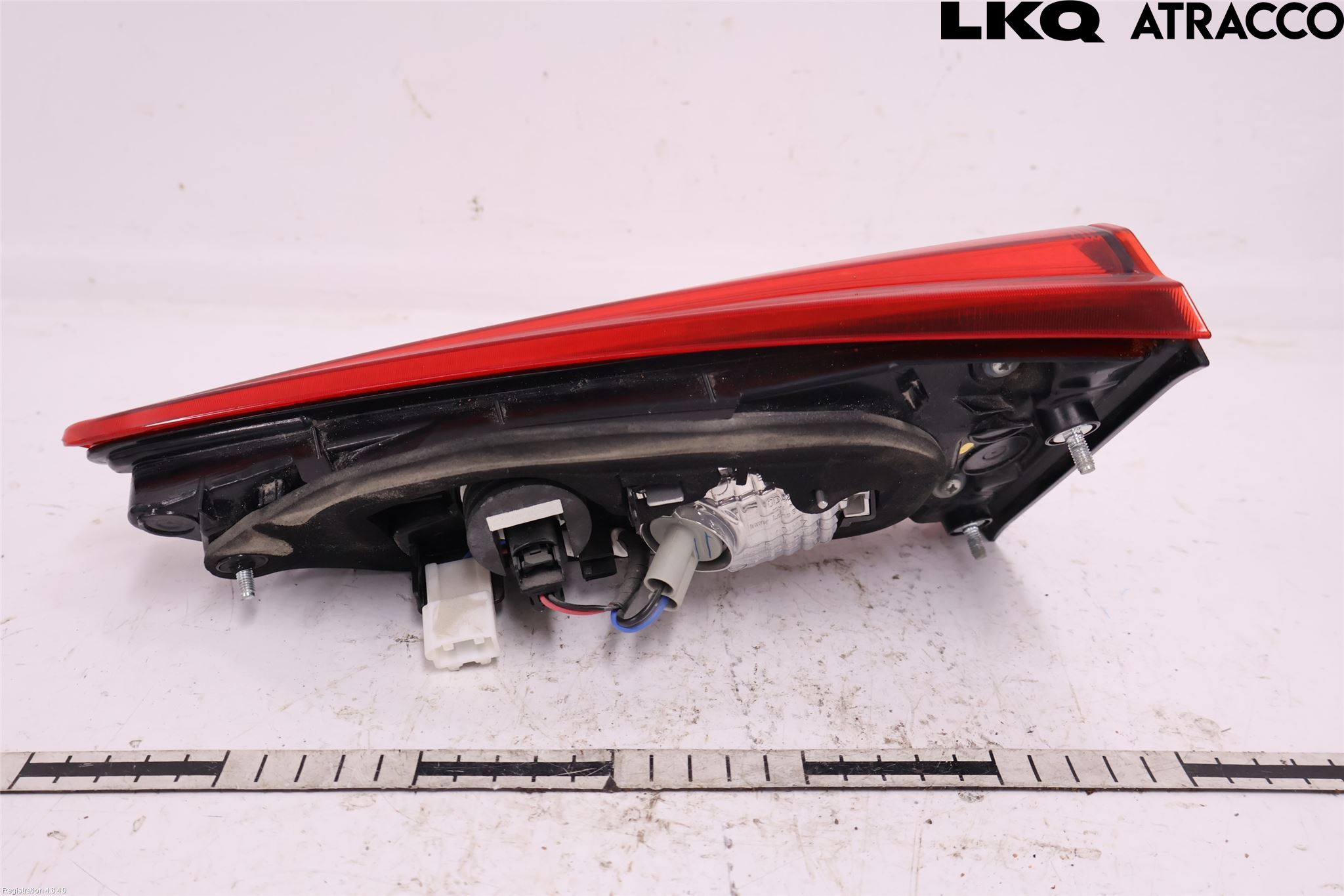 Toyota YARIS XP130 15-20 Baklykt Venstre  På Luke(Indre