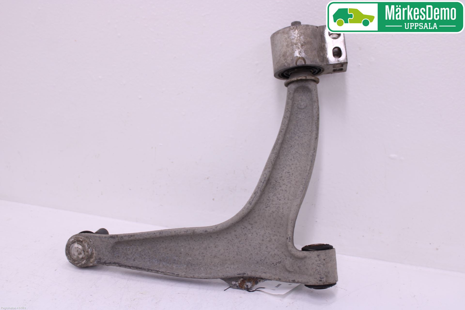 Saab 9-3 VER 2 Bærearm Foran Venstre Nedre