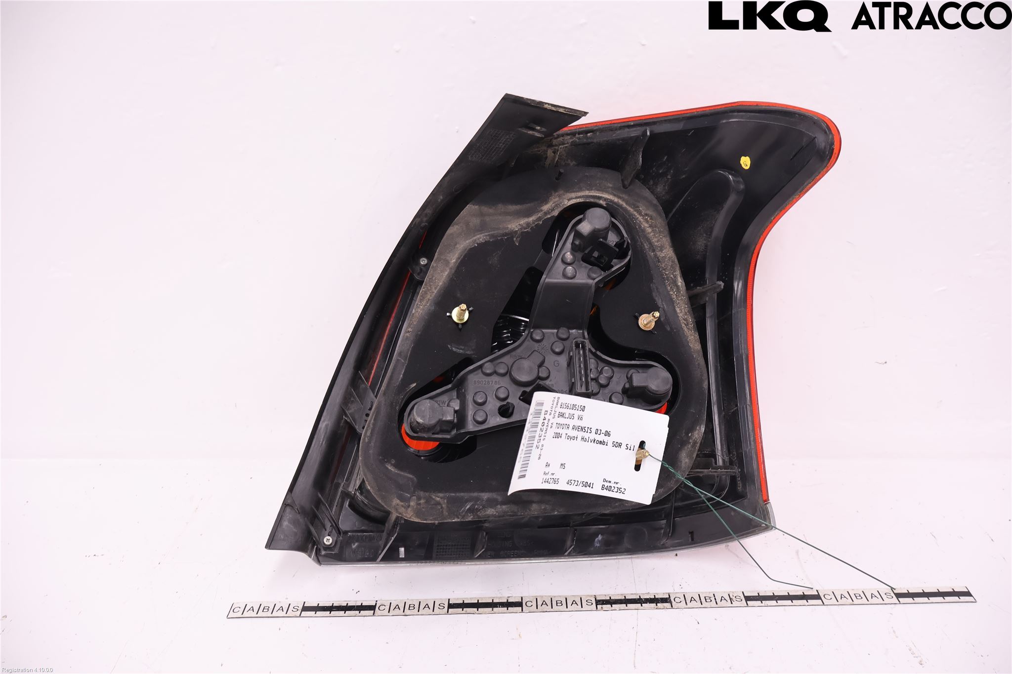 Toyota AVENSIS 03-06 Baklykt Venstre