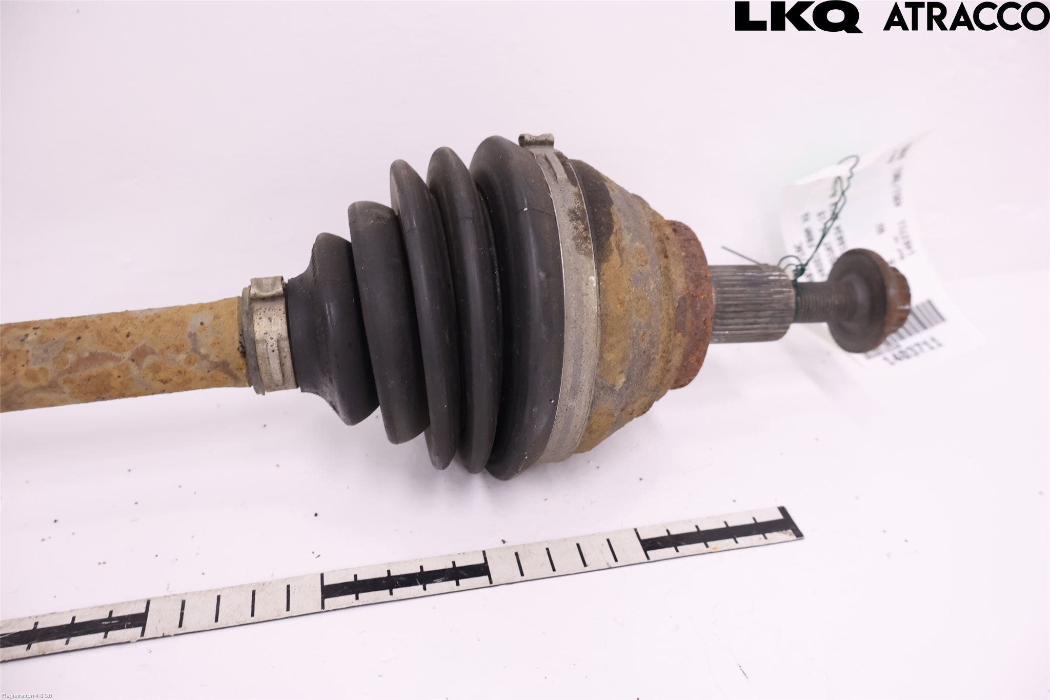 Volkswagen VW PASSAT 15-19 Drivaksel Foran Kompl Venstre