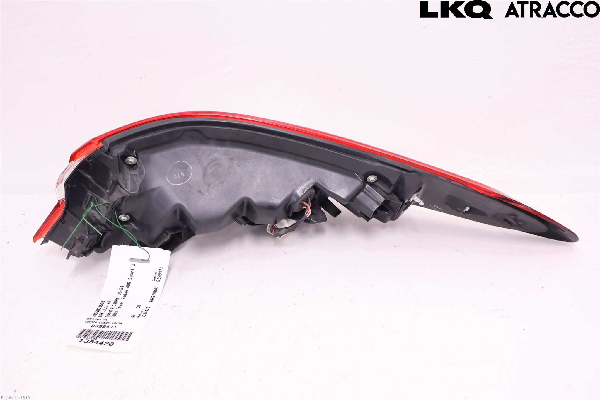 Toyota CAMRY 19-24 Baklykt Venstre