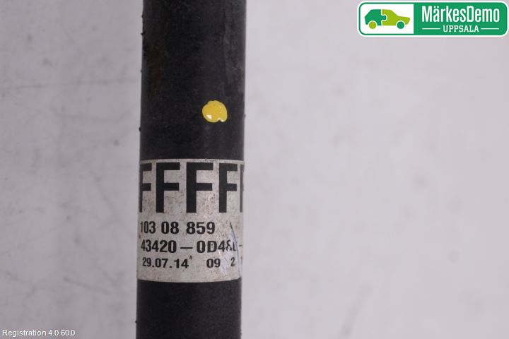 Toyota YARIS XP130 15-20 Drivaksel Foran Kompl Venstre