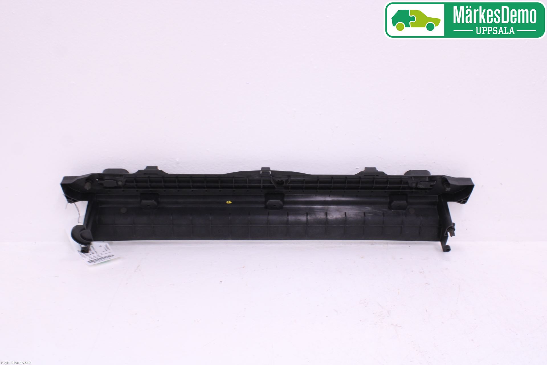 BMW 5 E60/61 Sed/Tou 02-10 Radiator Feste - Ramme - Bjelk