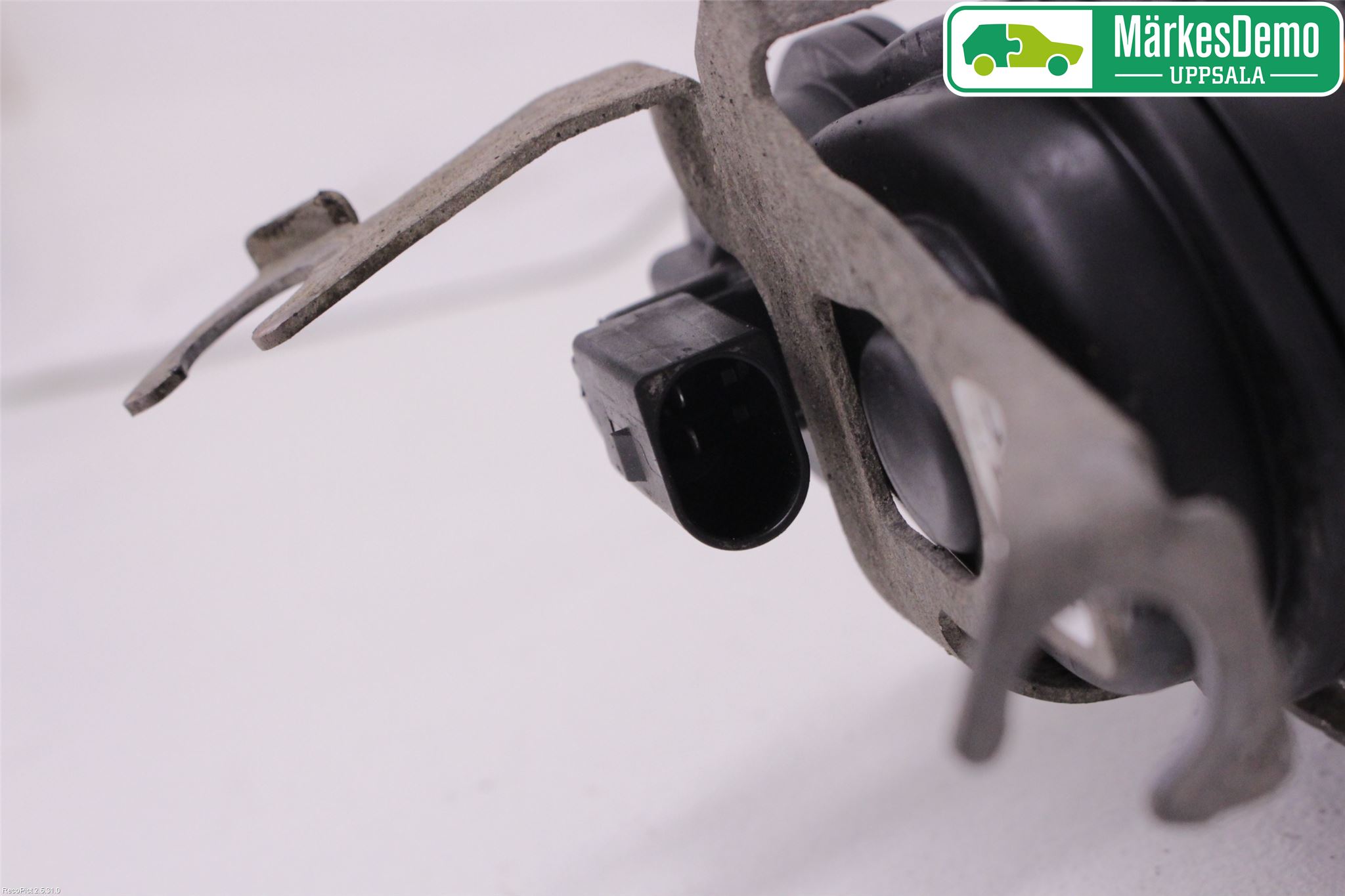 BMW 5 G30/G31/F90 17-23 Bremsecaliper Bak Venstre