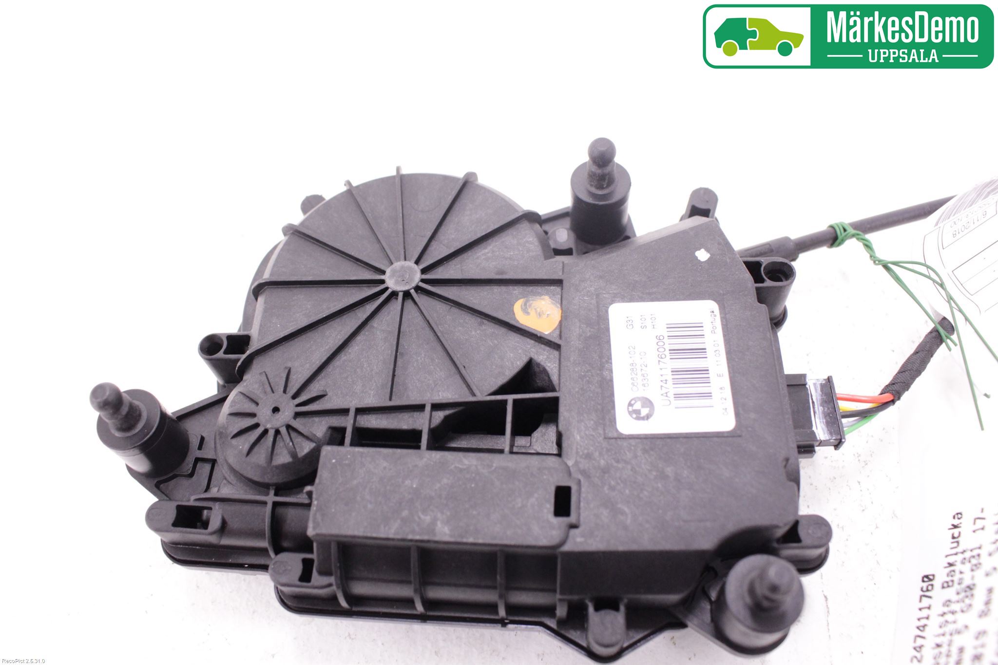 BMW 5 G30/G31/F90 17-23 Bakluke-Lokk Låsekasse