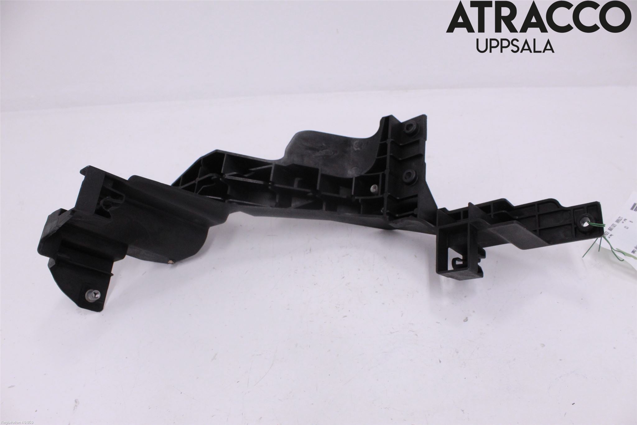 Hyundai i30 GD 13-17 Frontlykt Holder-Feste