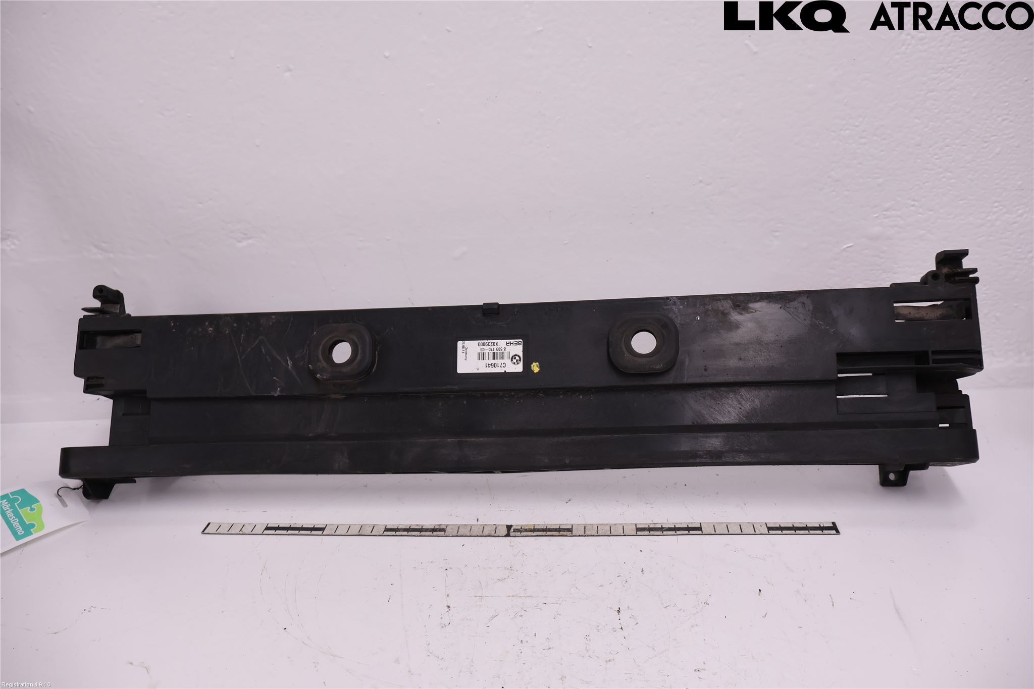 BMW 5 F10/F11/F18 09-17 Radiator Feste - Ramme - Bjelk