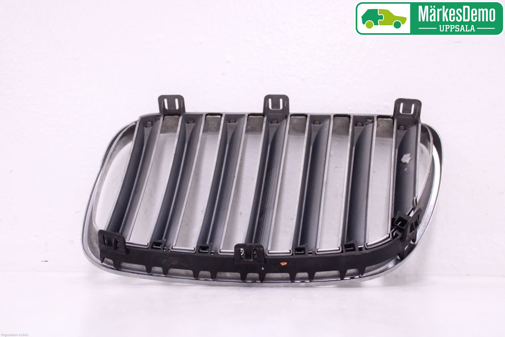 BMW X3 E83     03-10 Grilldel Høyre