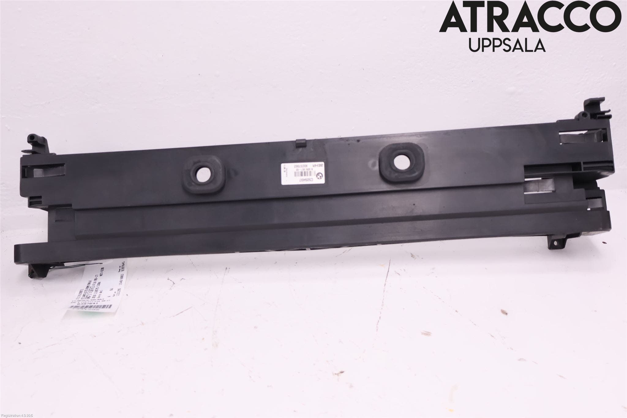 BMW 5 F10/F11/F18 09-17 Radiator Feste - Ramme - Bjelk