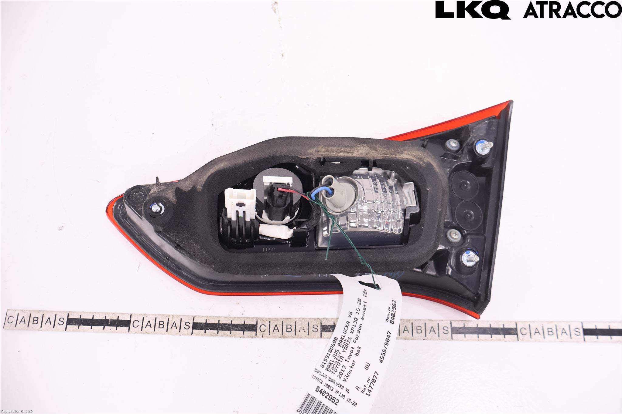 Toyota YARIS XP130 15-20 Baklykt Venstre  På Luke(Indre