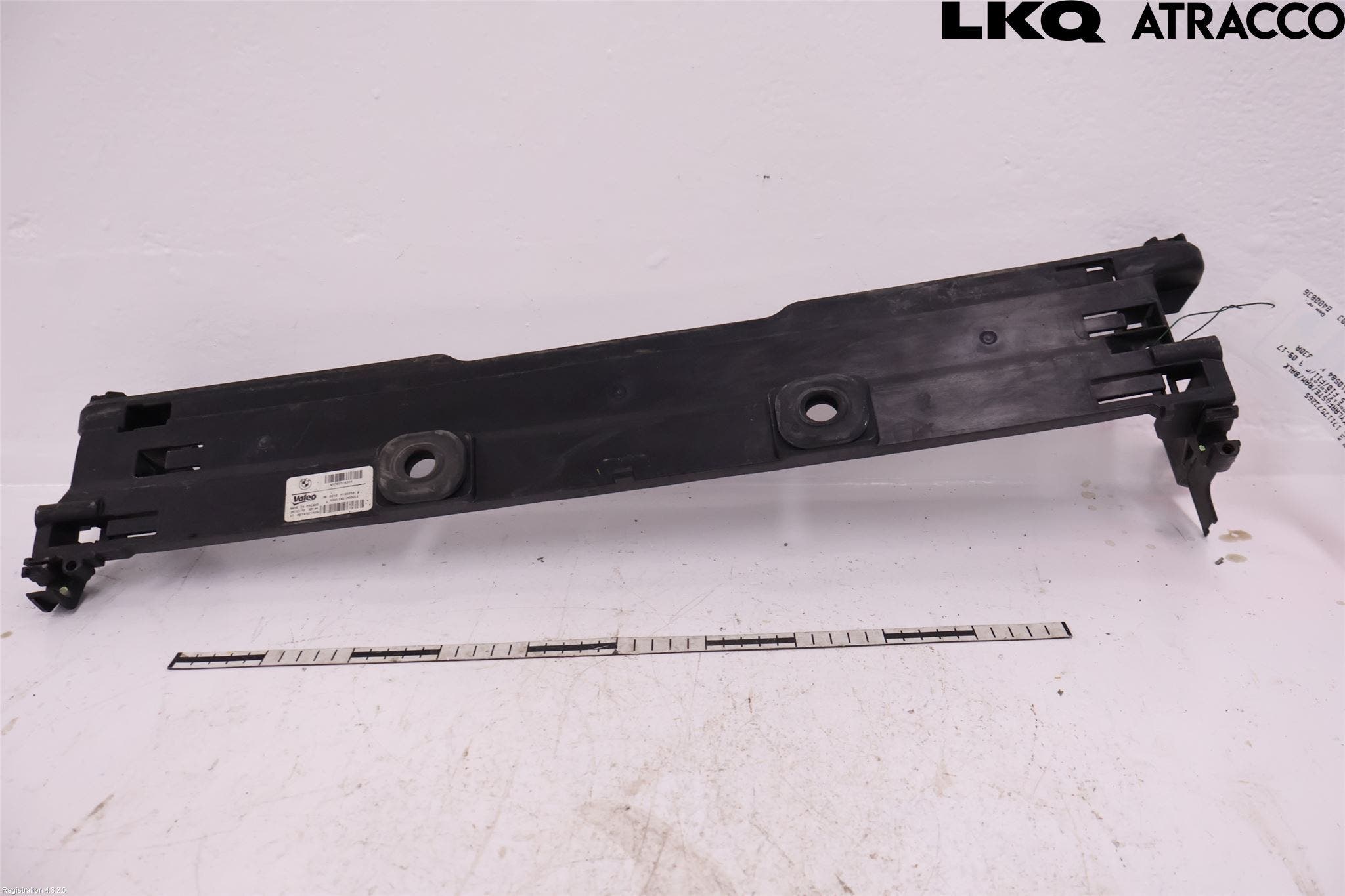 BMW 5 F10/F11/F18 09-17 Radiator Feste - Ramme - Bjelk