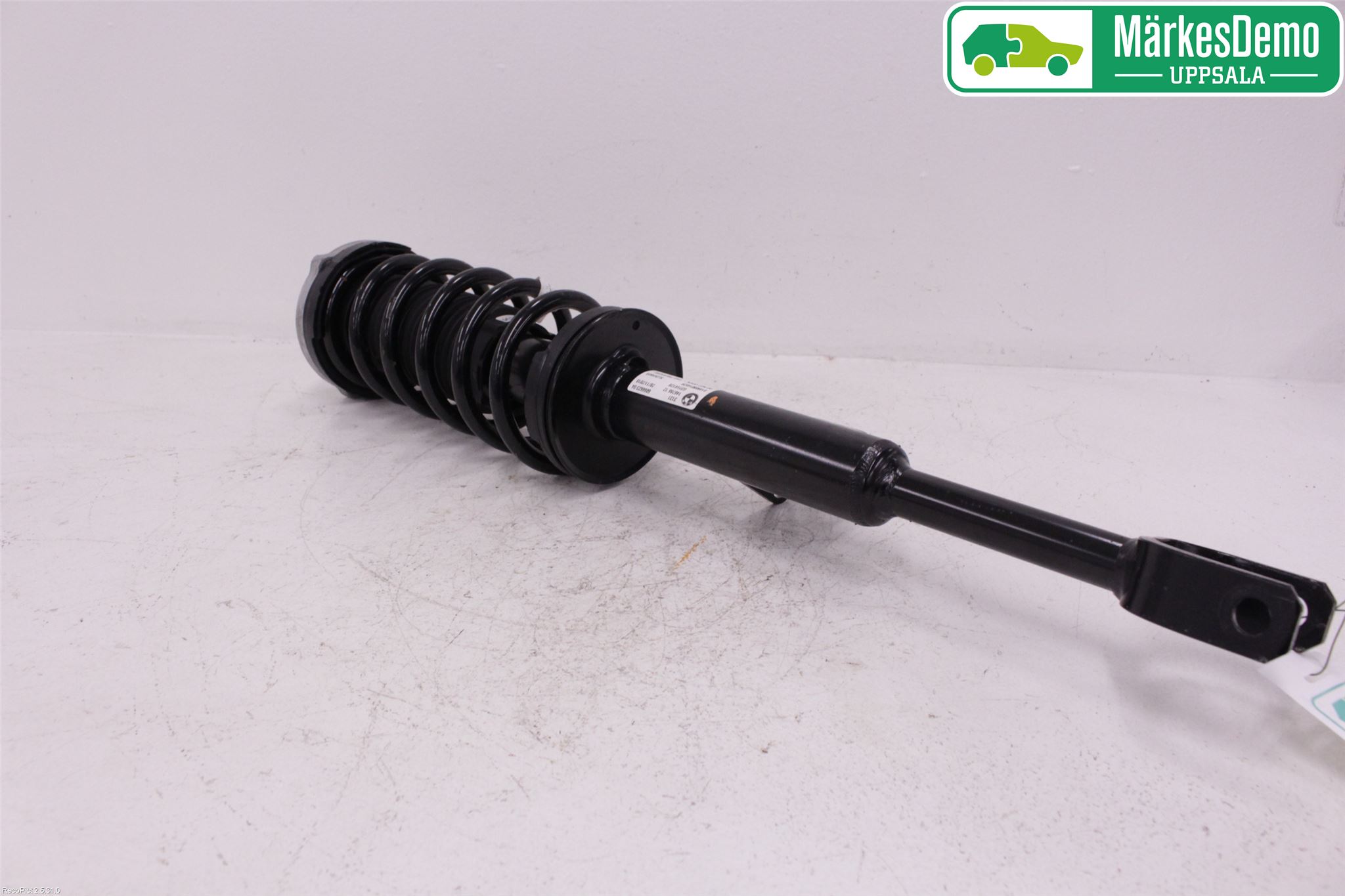 BMW 5 G30/G31/F90 17-23 Fjærbein Foran Venstre