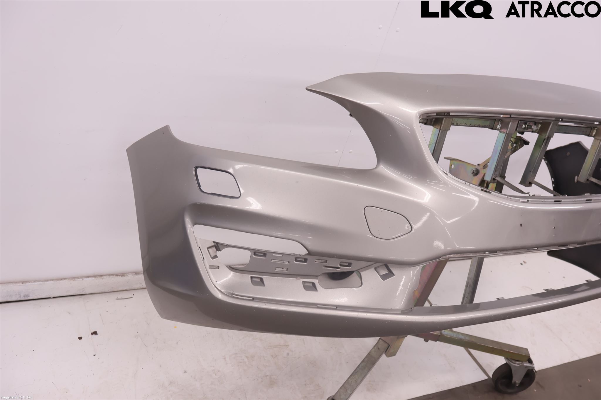 Volvo V60 14-18 Støtfanger Foran Plastdeksel