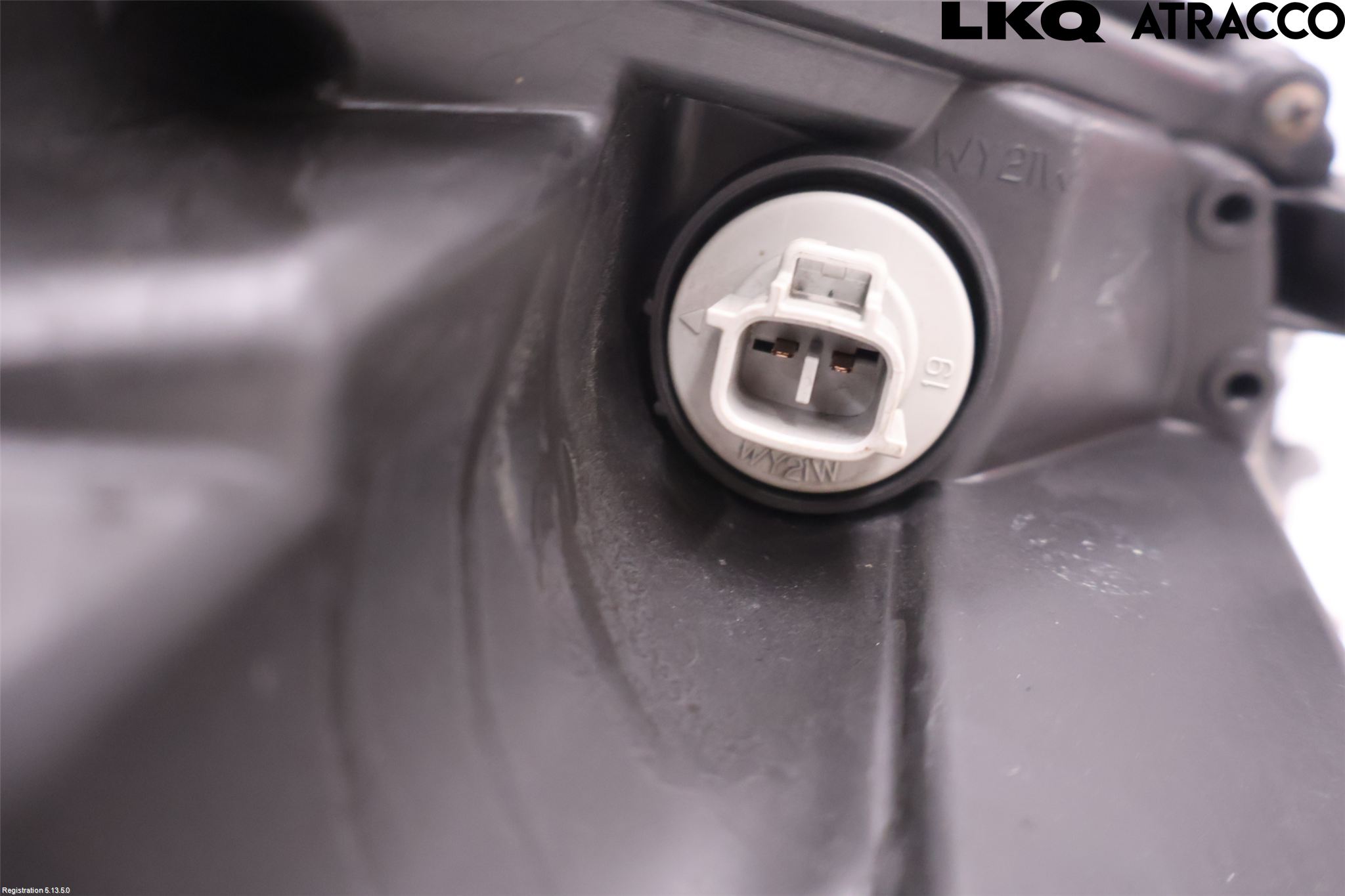 Toyota AVENSIS 09-15 Frontlykt Venstre