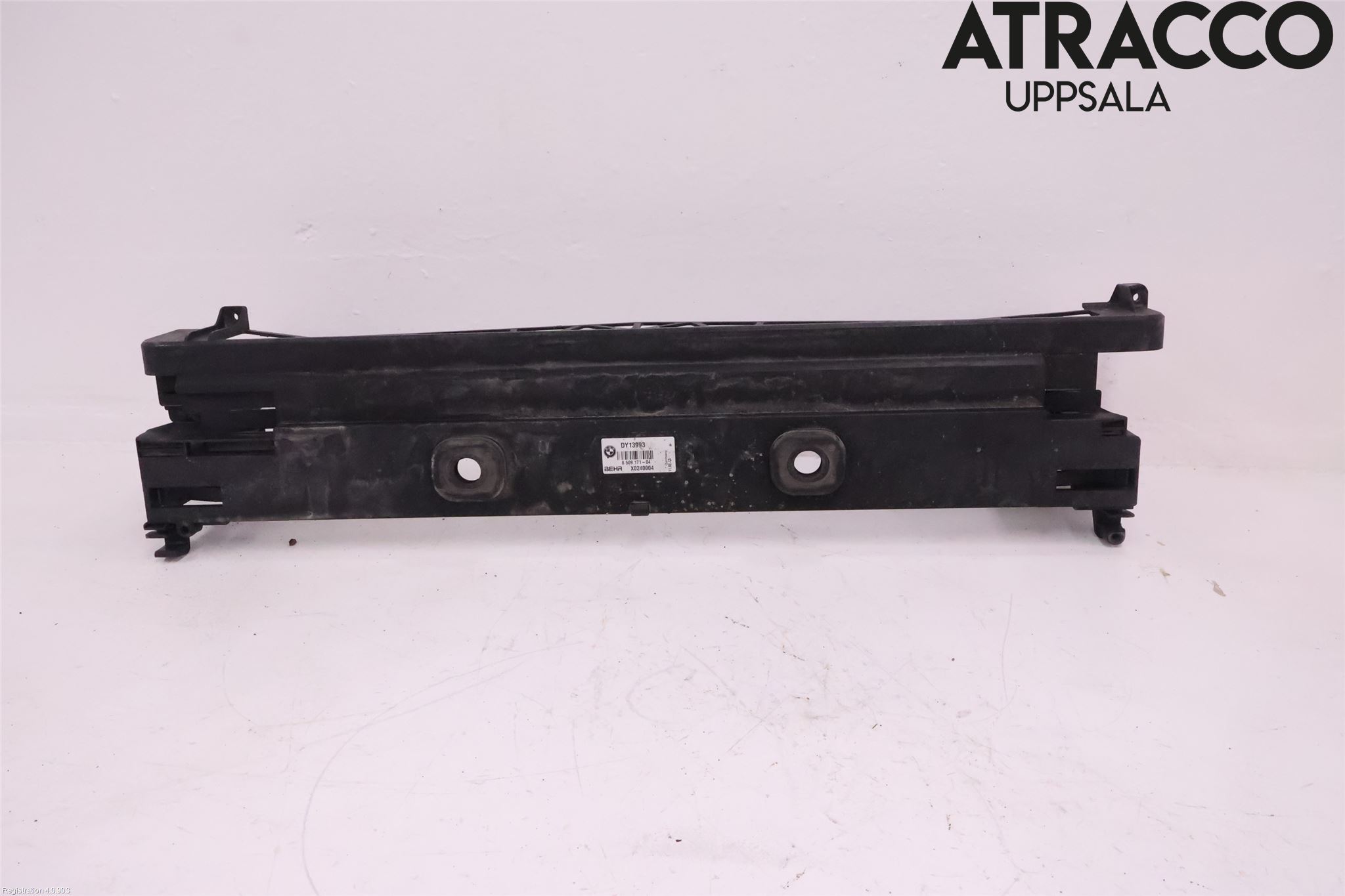 BMW 5 F10/F11/F18 09-17 Radiator Feste - Ramme - Bjelk