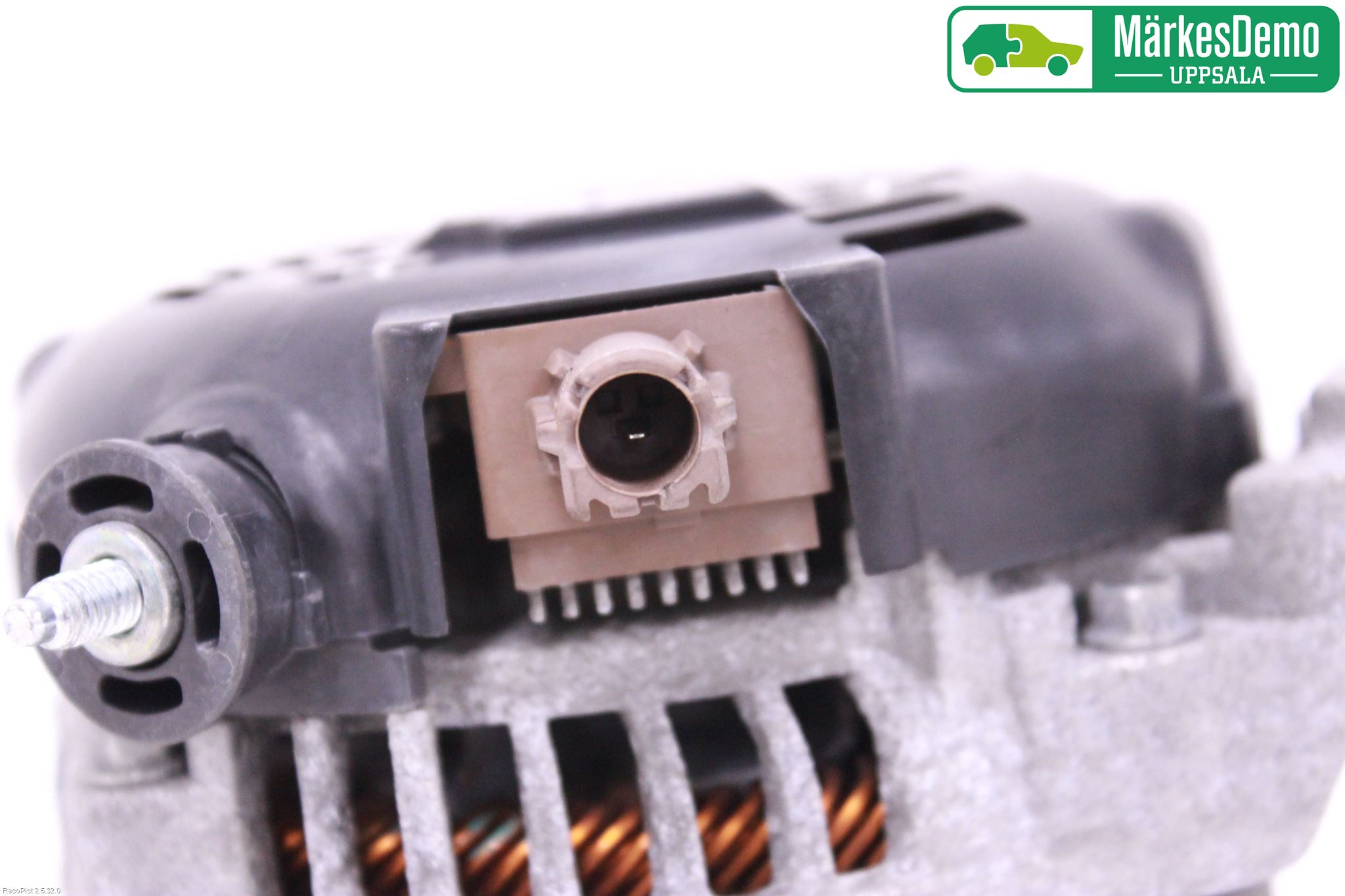 Toyota AURIS 13-19 Dynamo