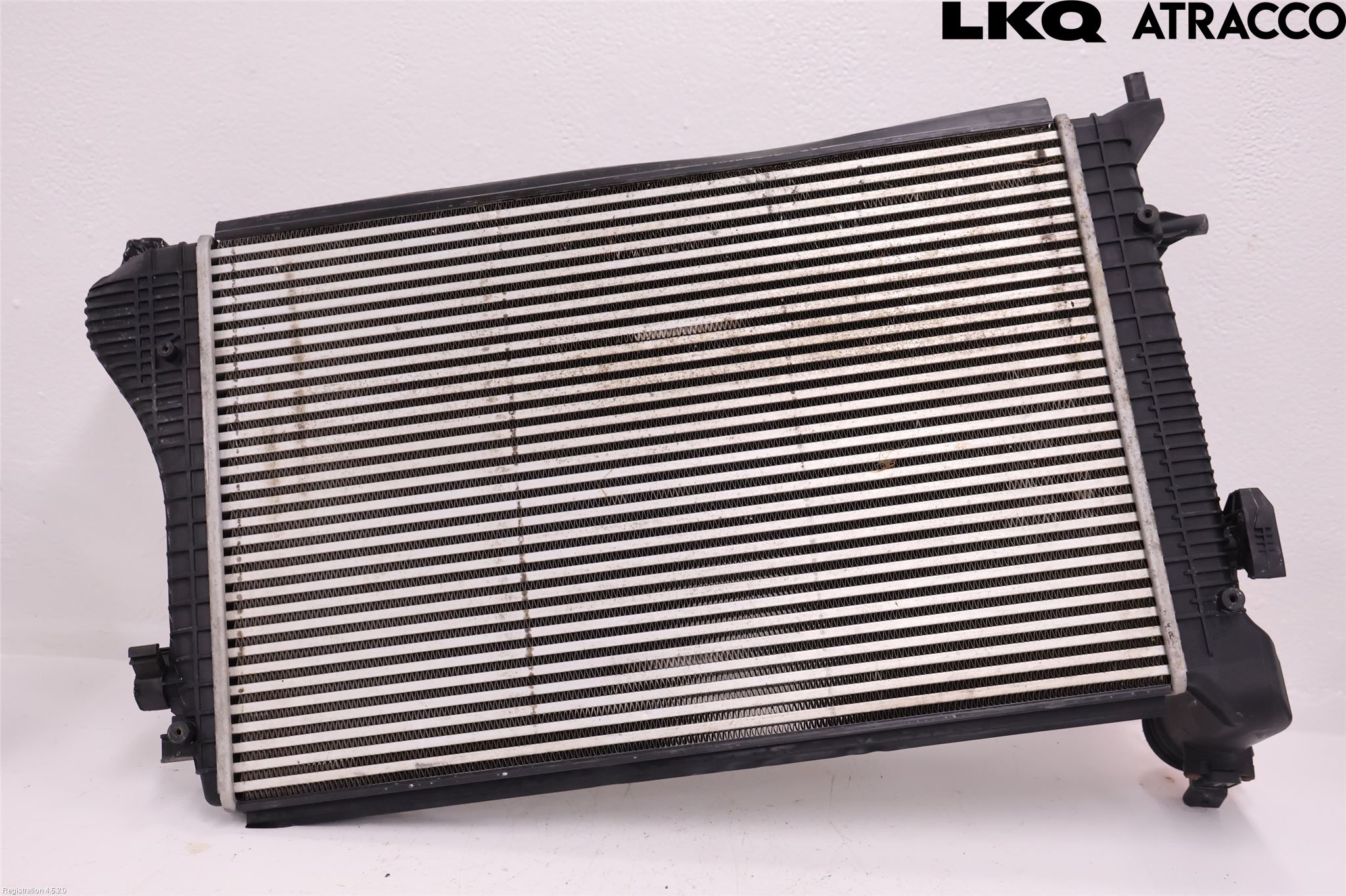 Volkswagen VW CADDY      04-10 Intercooler Radiator