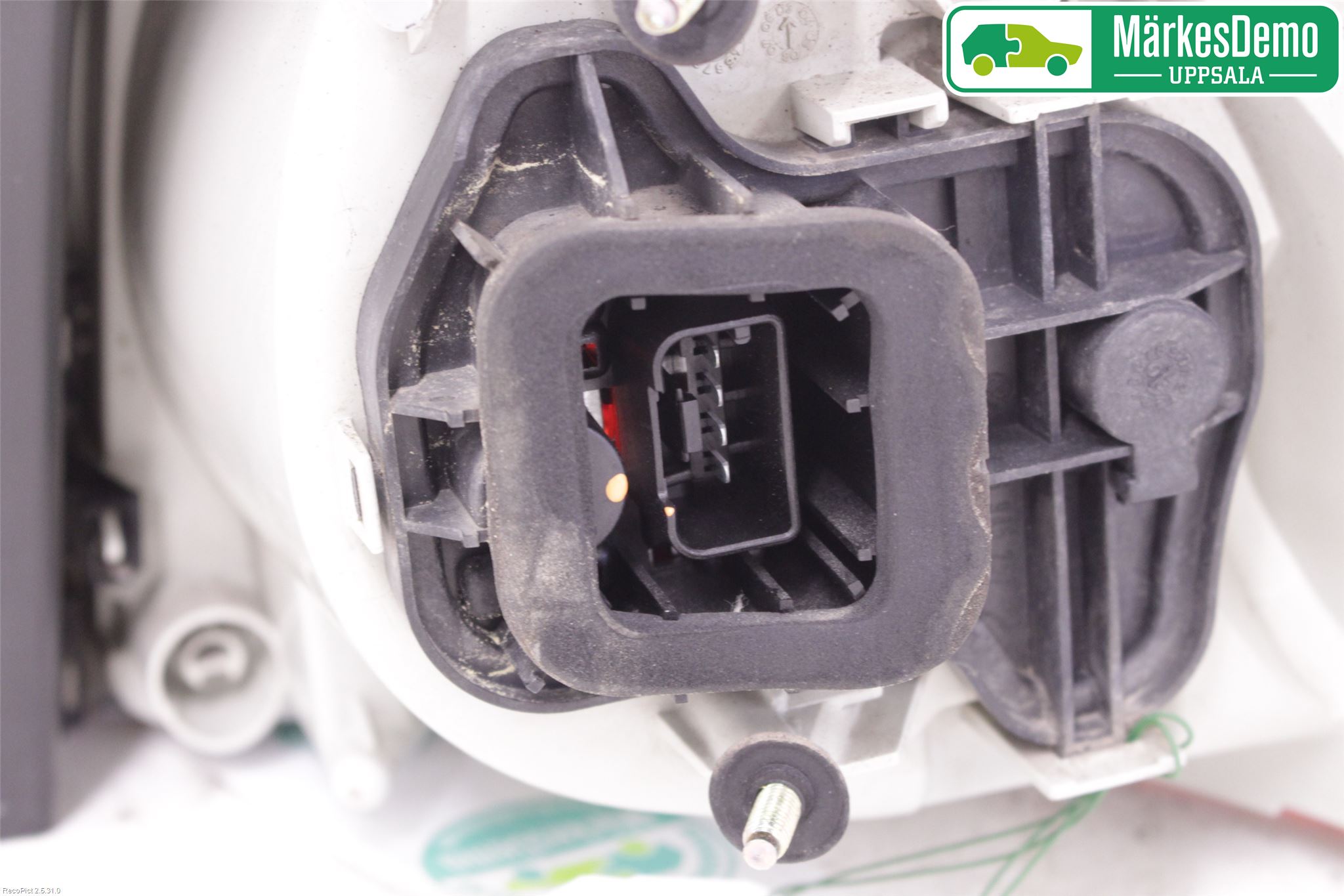 Volkswagen VW GOLF V 04-09 Baklykt Venstre