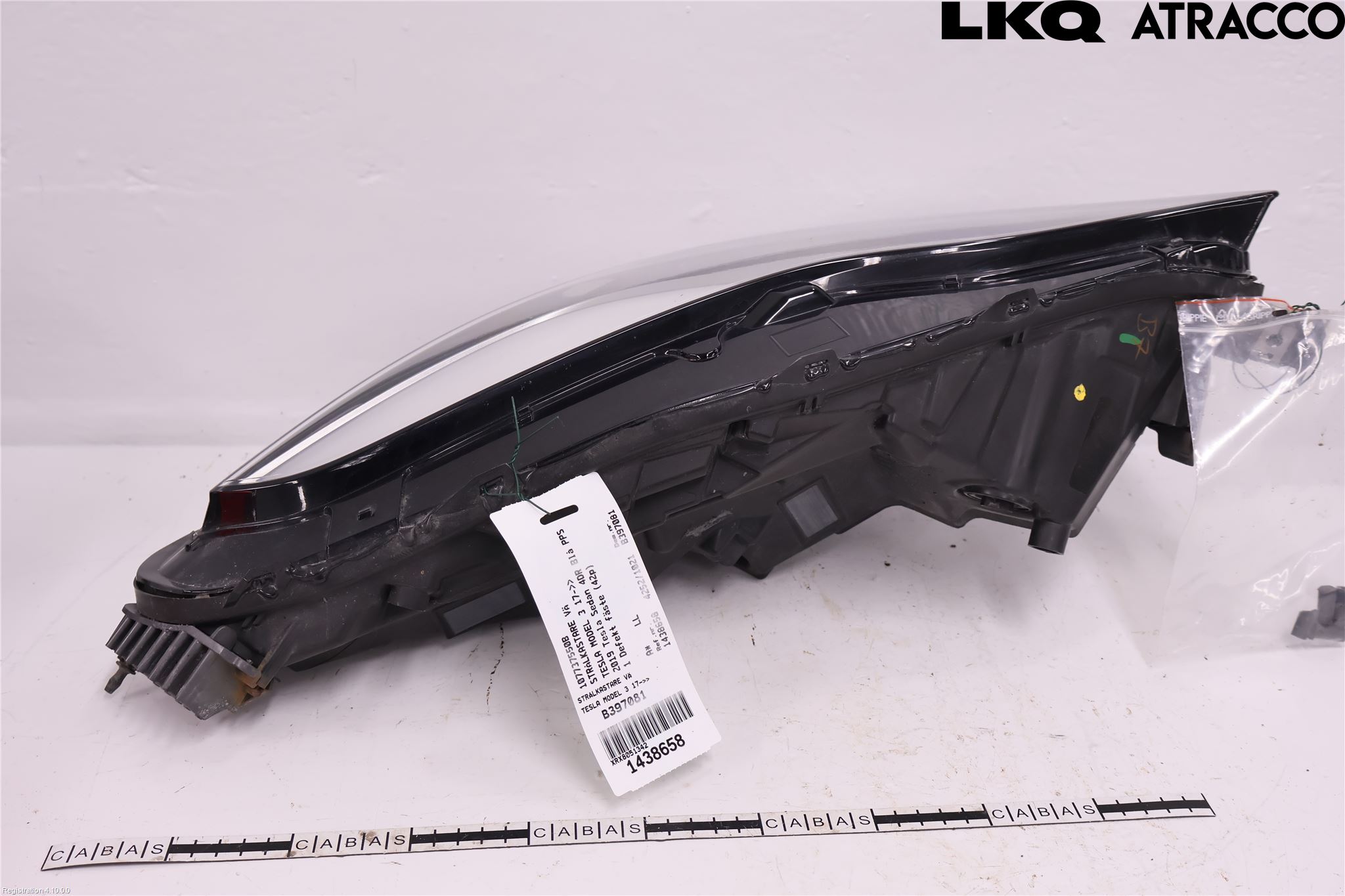 Tesla MODEL 3 17- Frontlykt Venstre