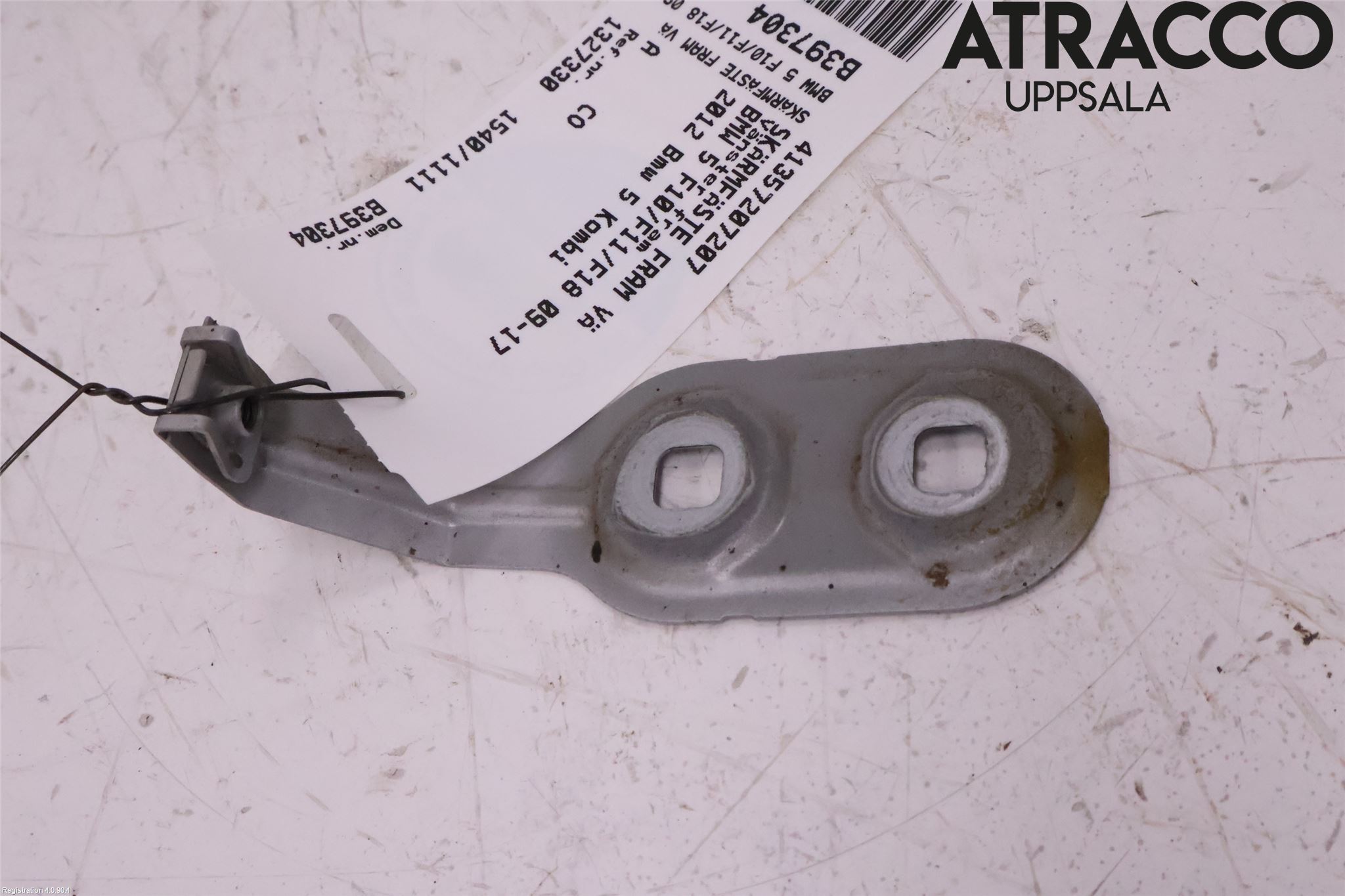 BMW 5 F10/F11/F18 09-17 Frontskjermfeste Venstre