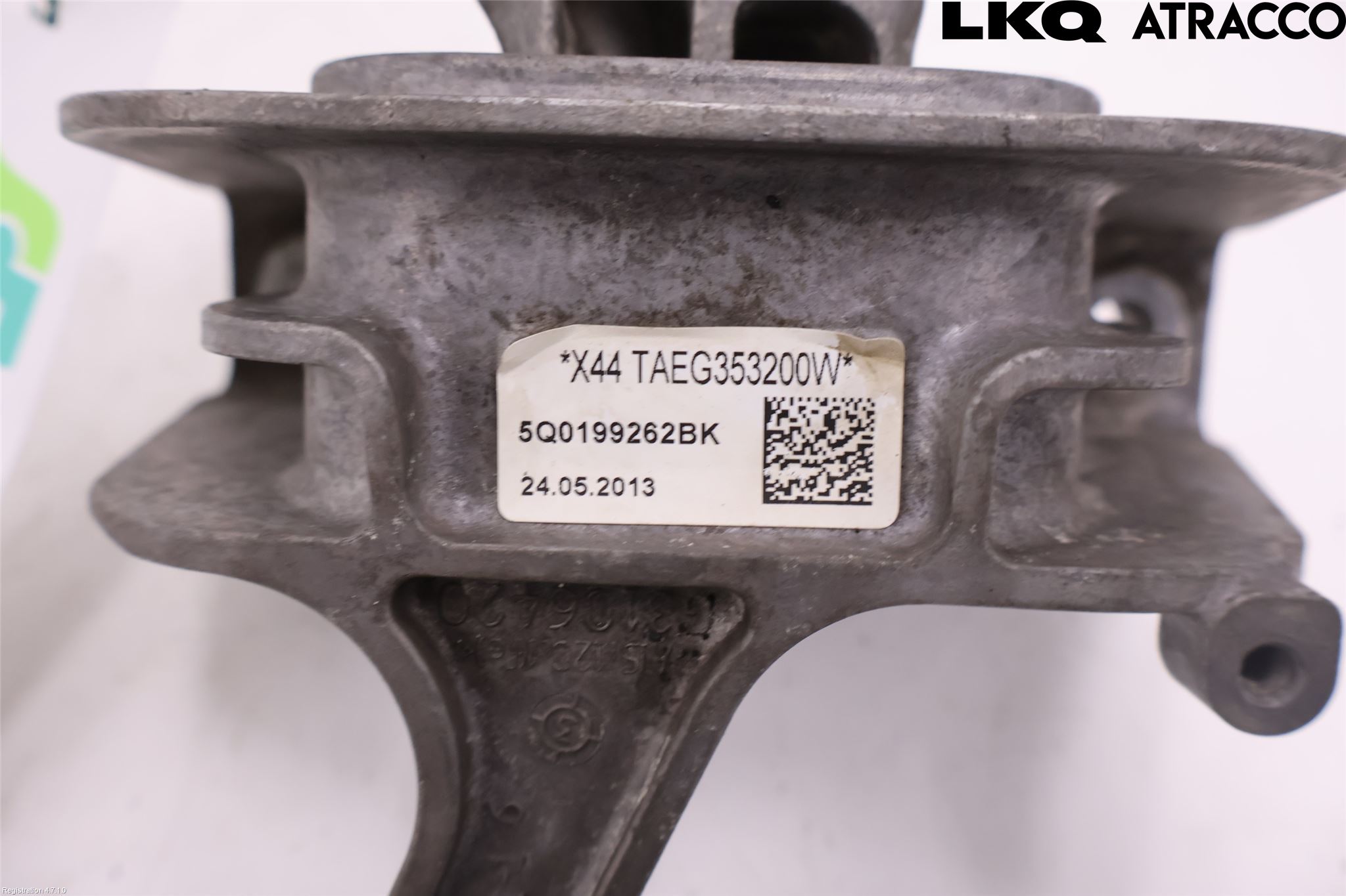Volkswagen VW GOLF / E-GOLF VII 13-20 Motor Feste Stål-Alu