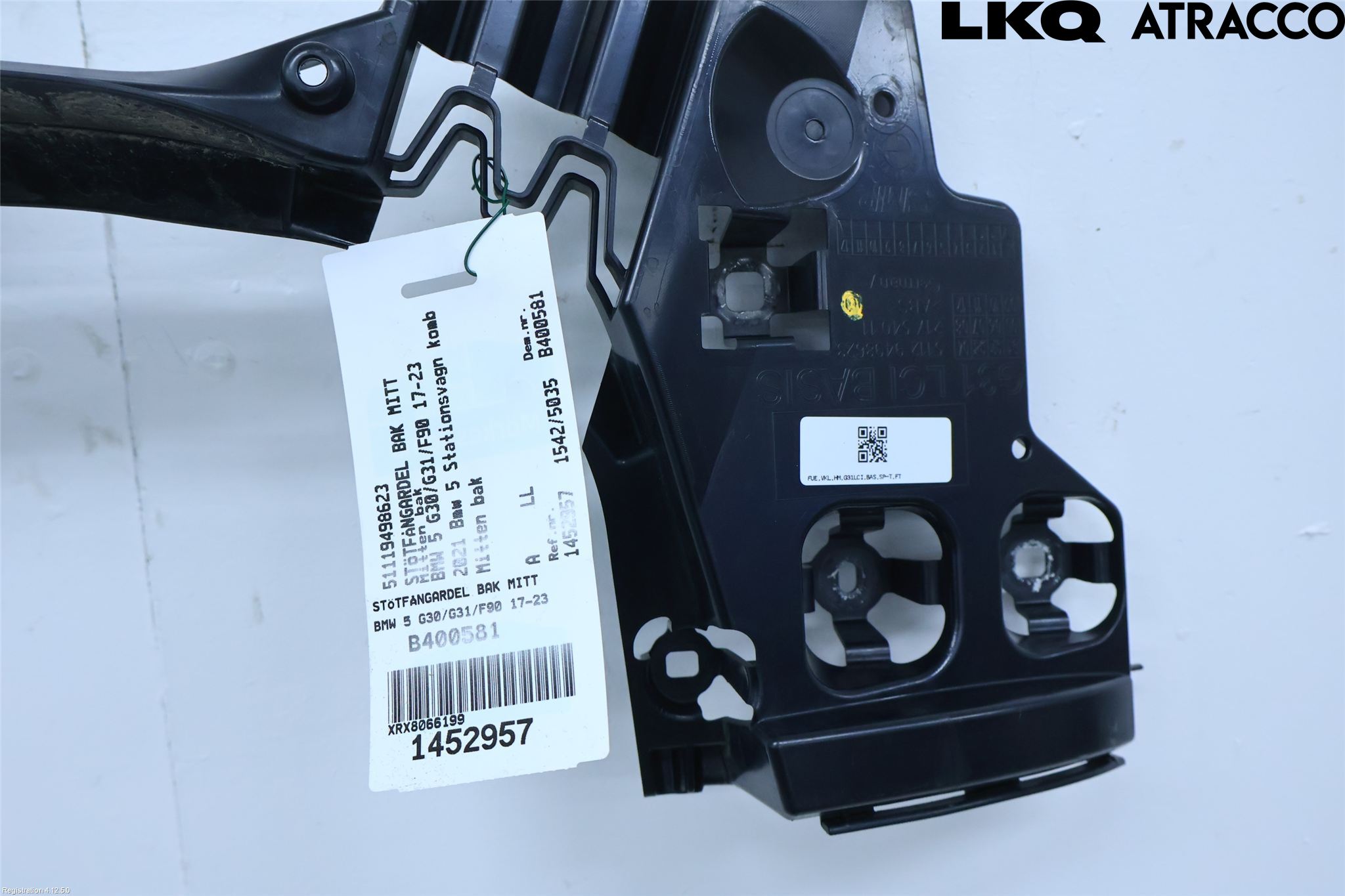 BMW 5 G30/G31/F90 17-23 Støtfanger Bak Midt Del