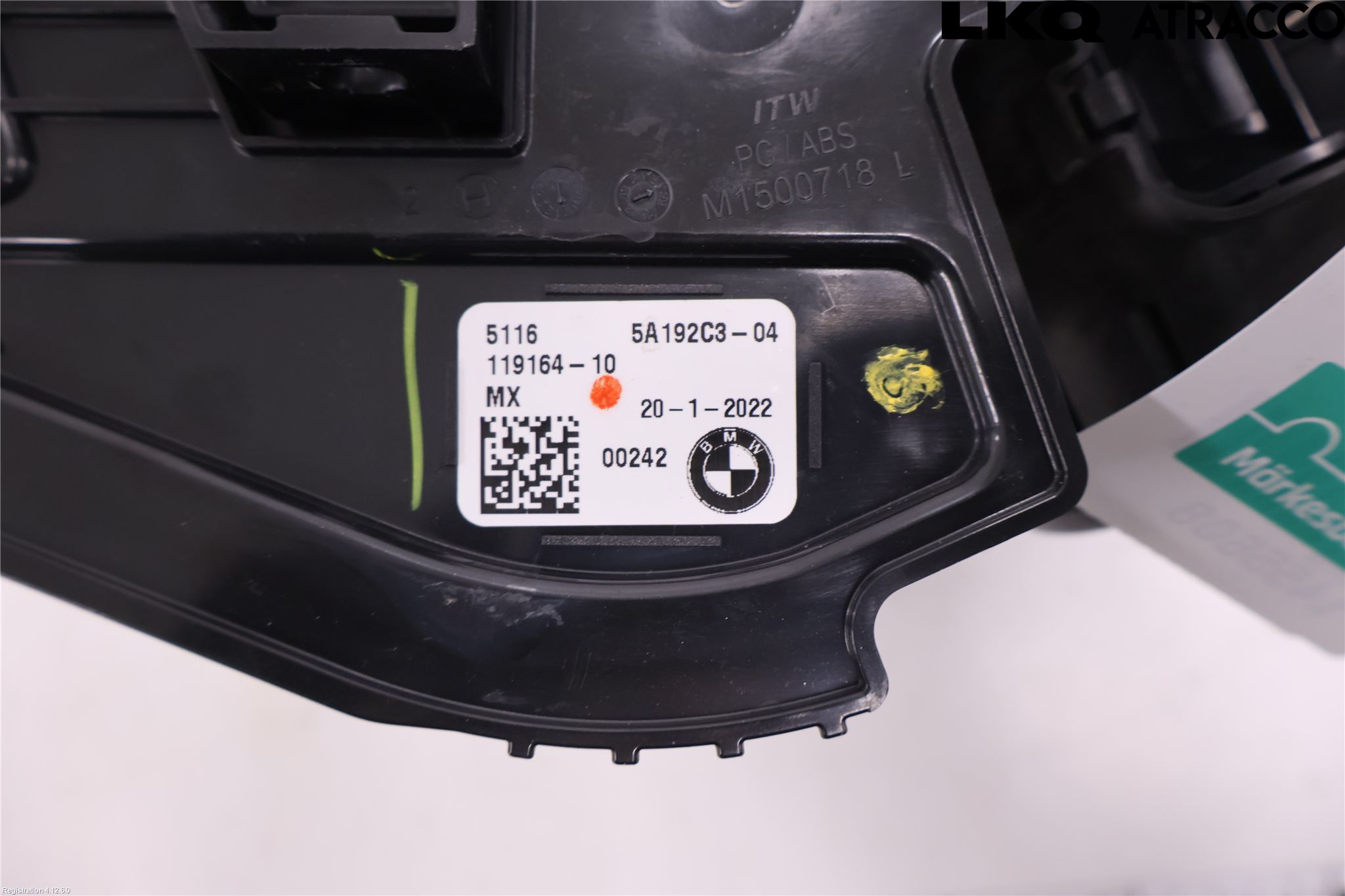 BMW iX3 G08 21- Innr Koppholder