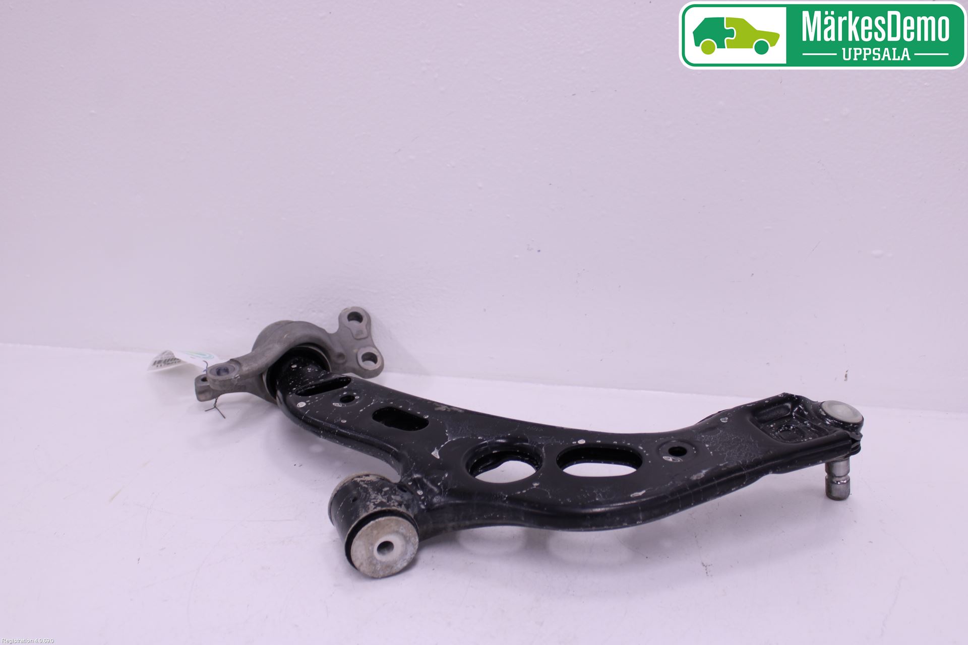 BMW 2 F45 Active Tourer 14-21 Bærearm Foran Høyre Nedre