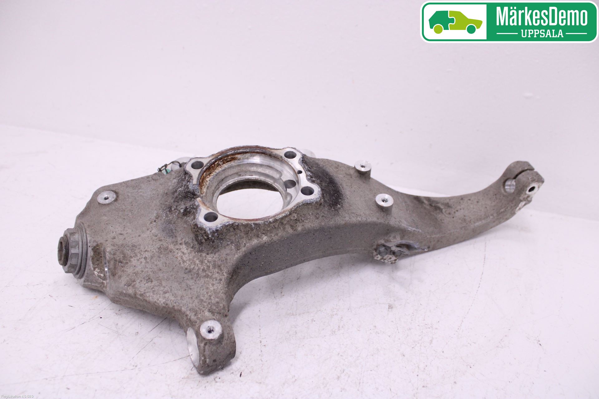 BMW 5 F10/F11/F18 09-17 Spindel Vf
