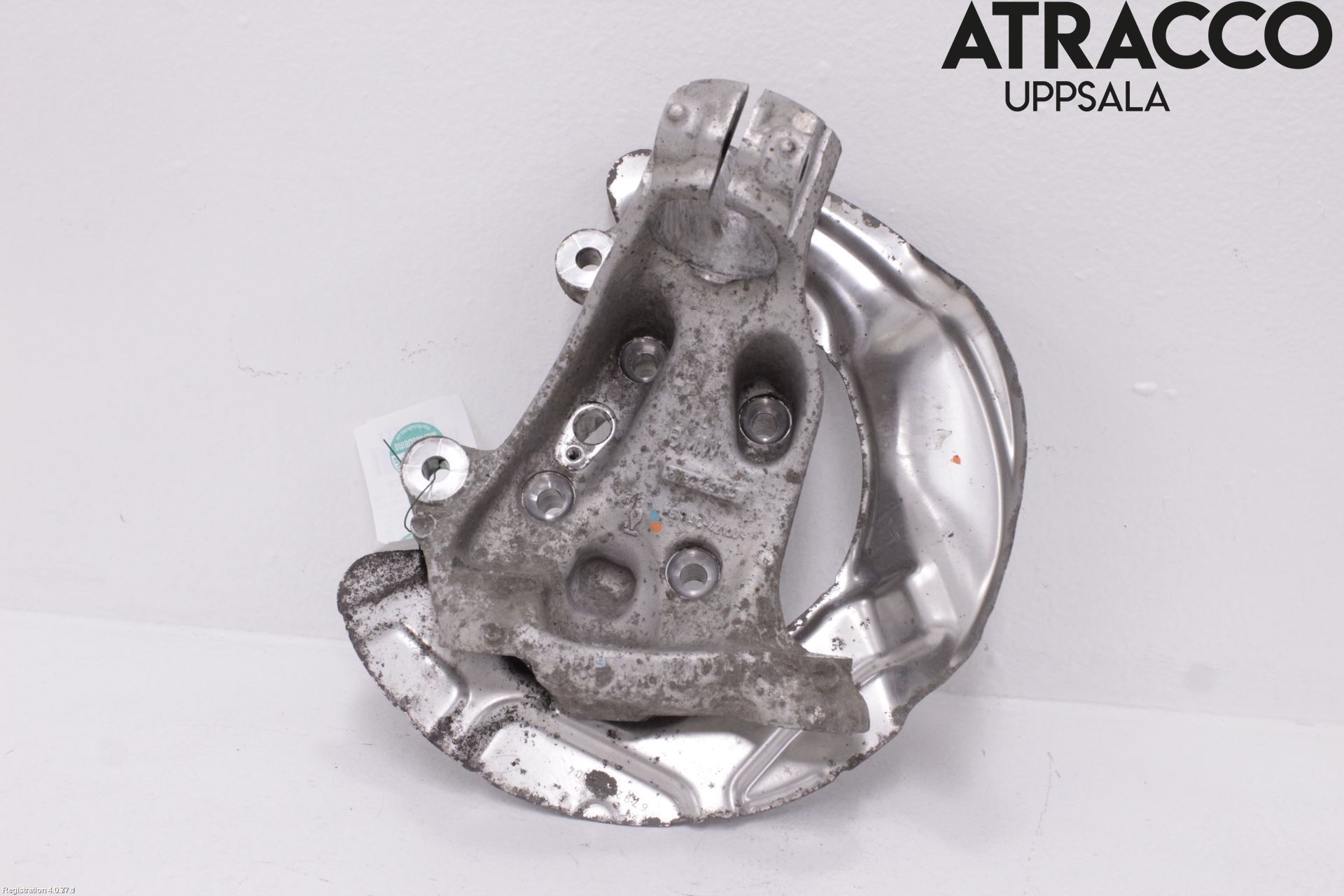 BMW 1 F20/F21 11-19 Spindel Vf