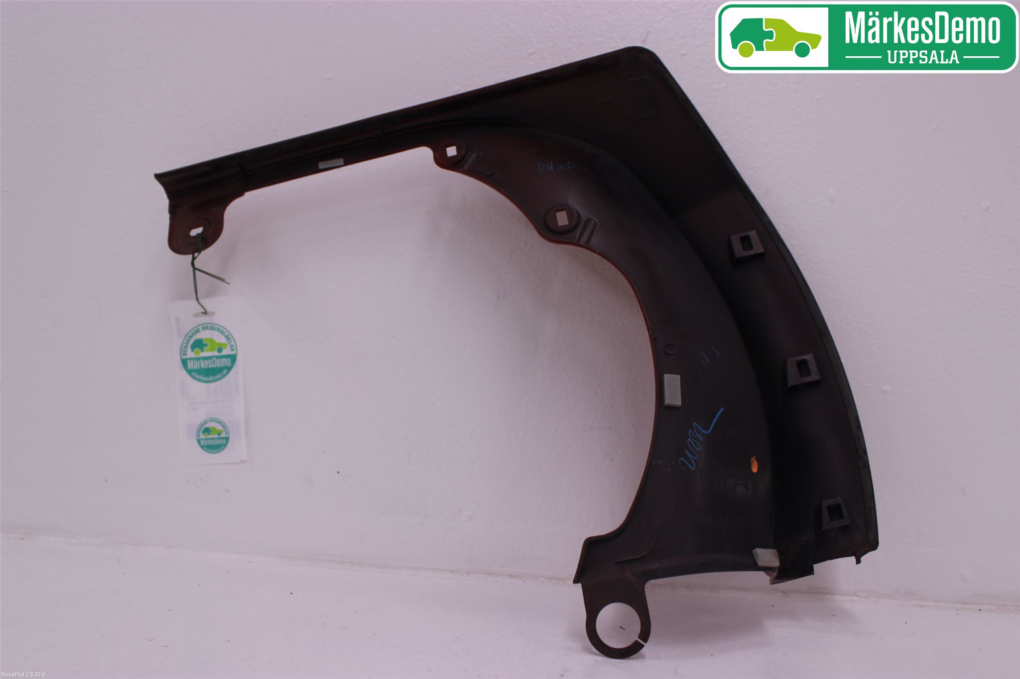 Toyota RAV 4 06-12 Refleksplate - Skiltplate