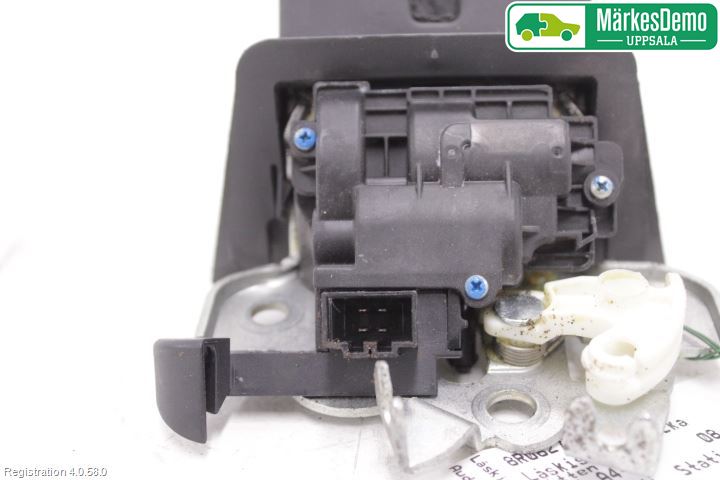 Audi A4/S4 08-11 Bakluke-Lokk Låsekasse