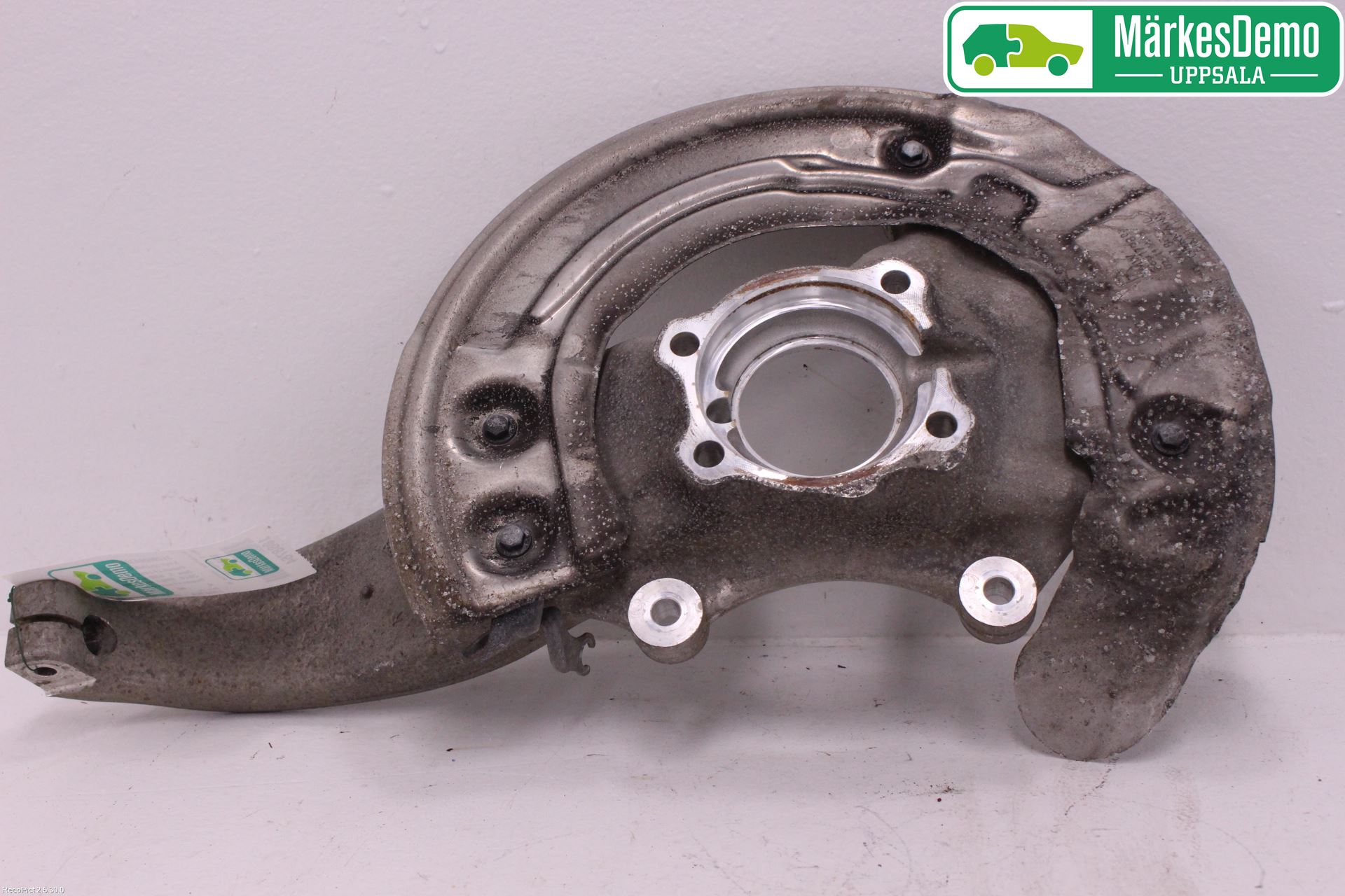 BMW 5 G30/G31/F90 17-23 Spindel Hf