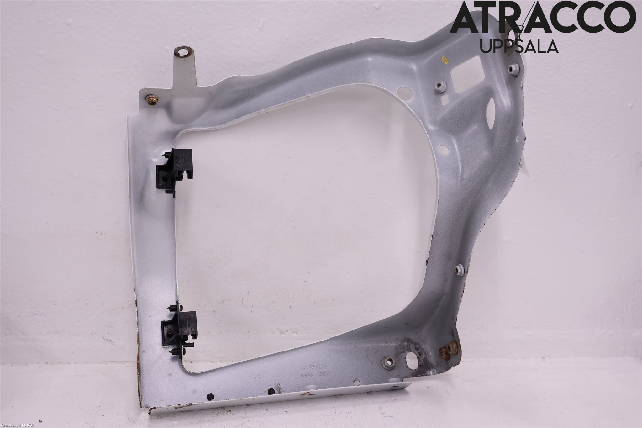 Ford TRANSIT    06-13 Frontlykt Ramme V Lyktering