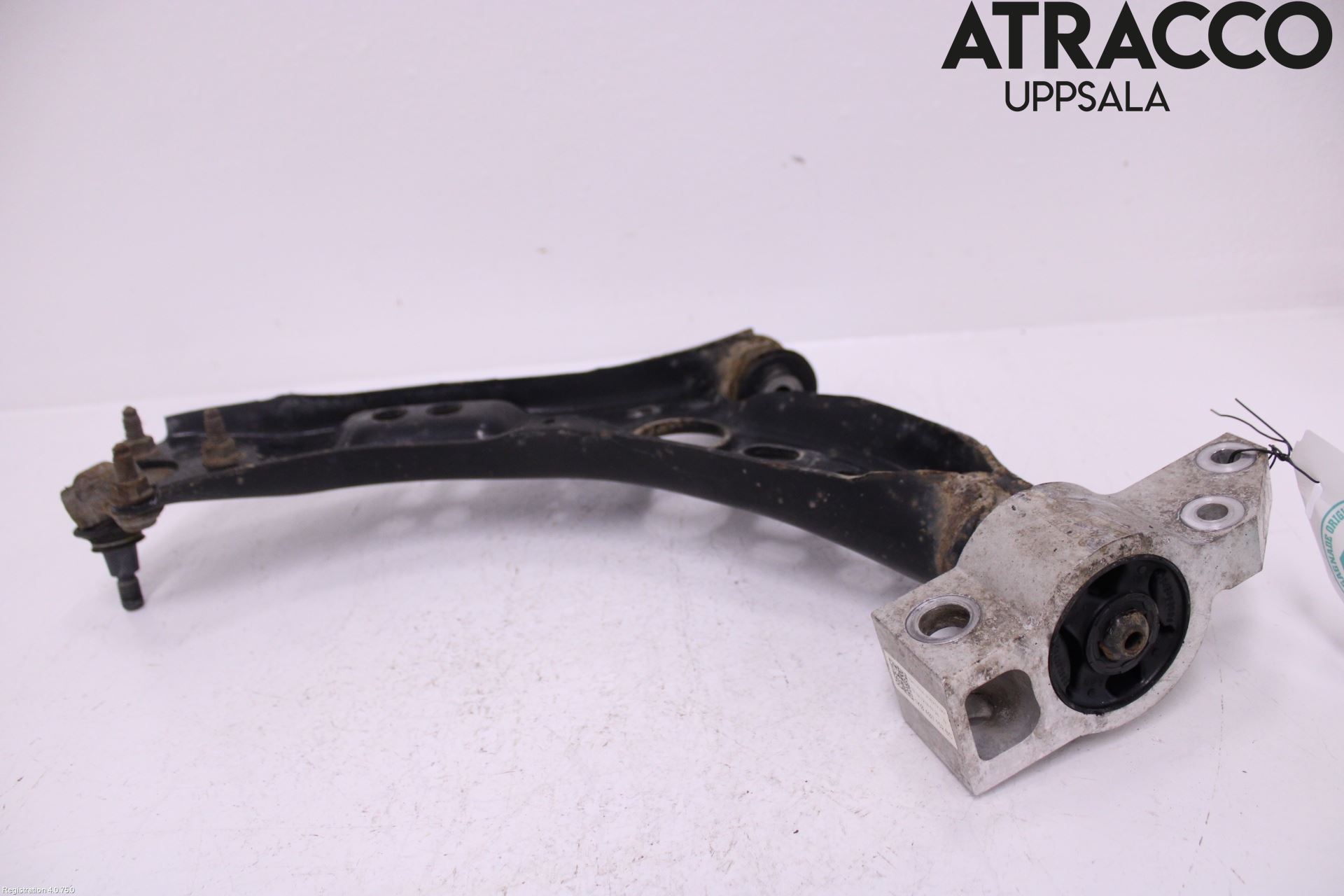 Volkswagen VW GOLF VI 09-13 Bærearm Foran Høyre Nedre