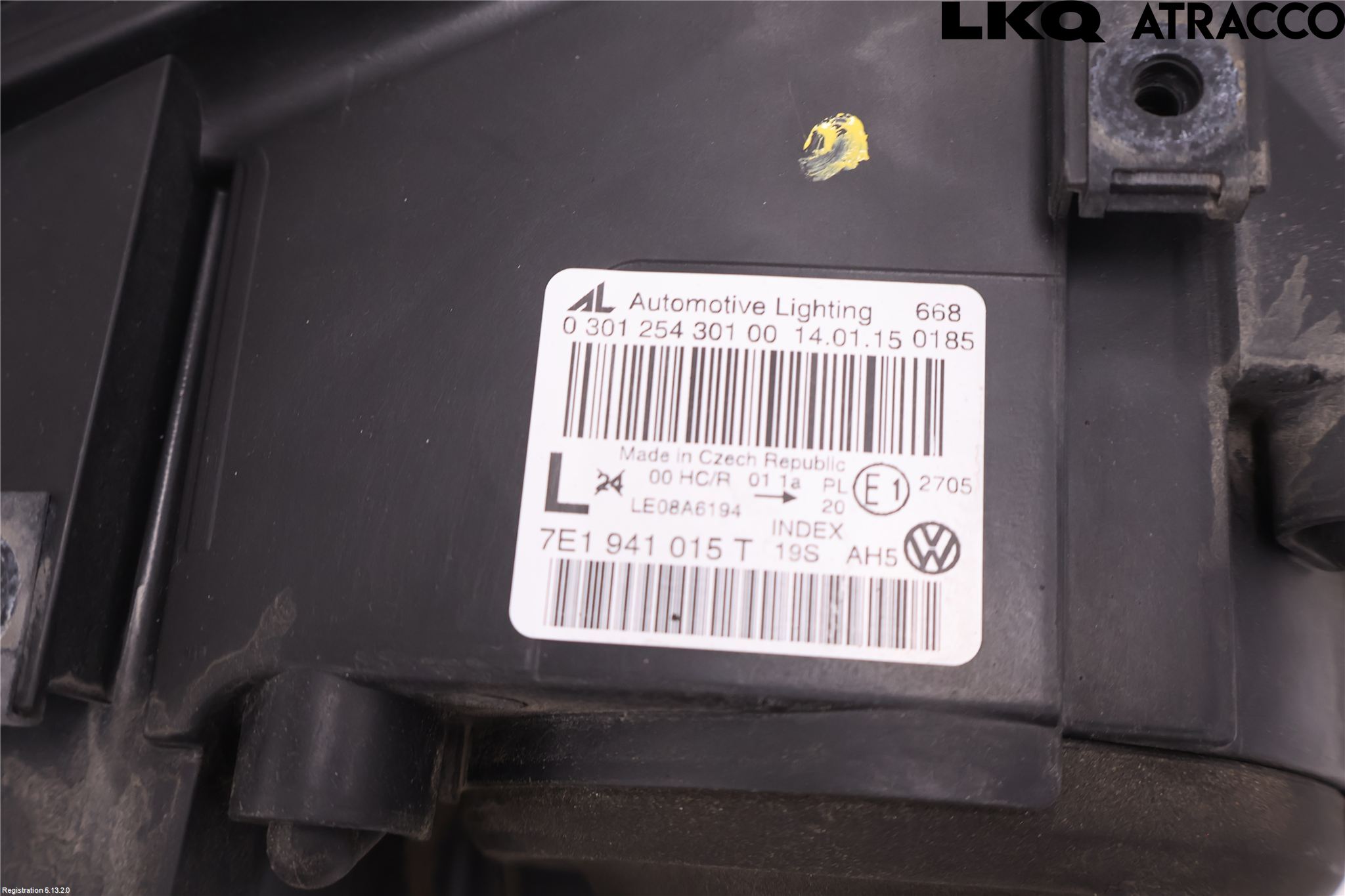 Volkswagen VW TRANSP/CARAVELLE (T5) 04-15 Frontlykt Venstre