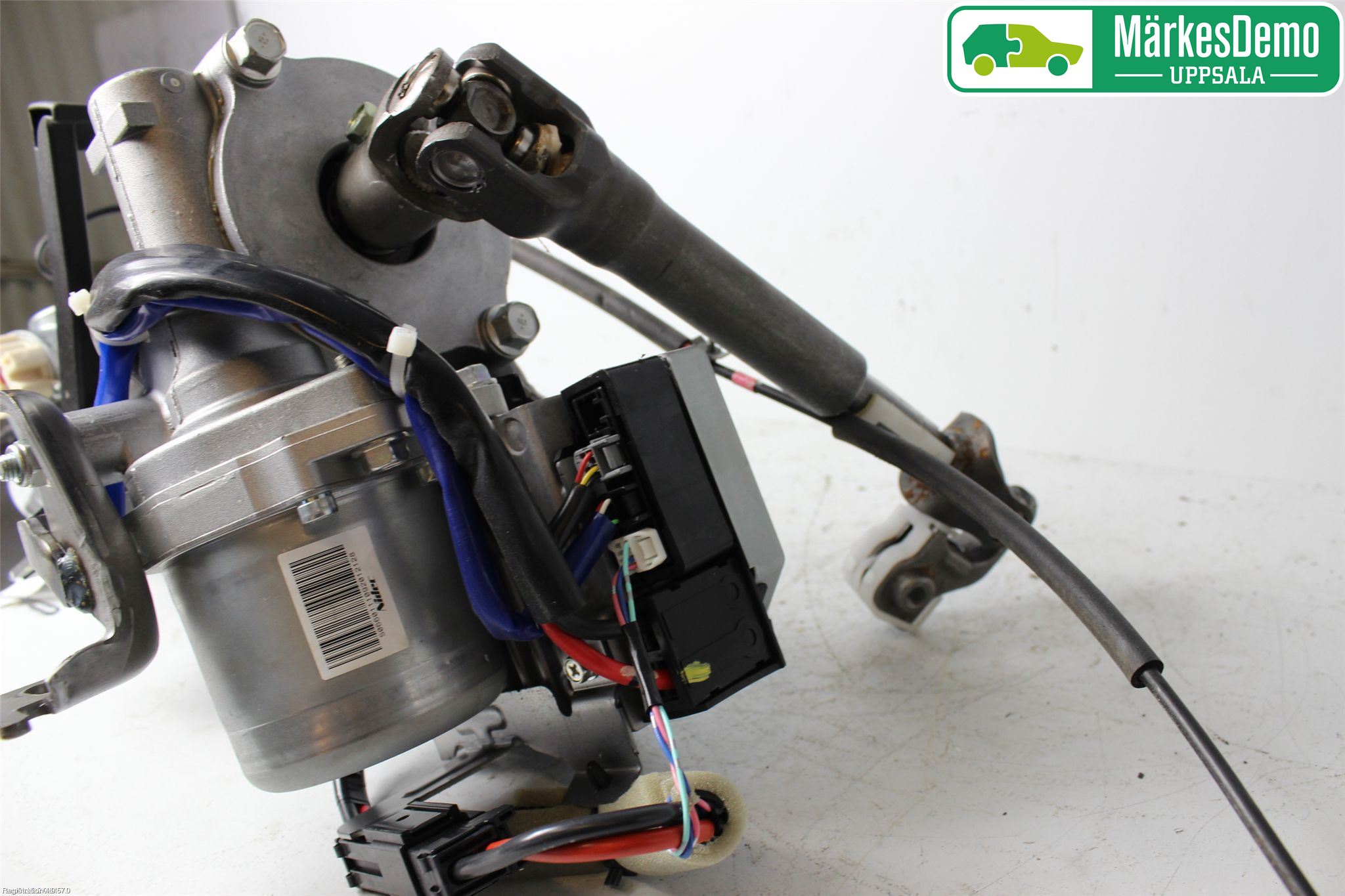 Nissan JUKE 10-14 Rattakselaggregat Justerbart