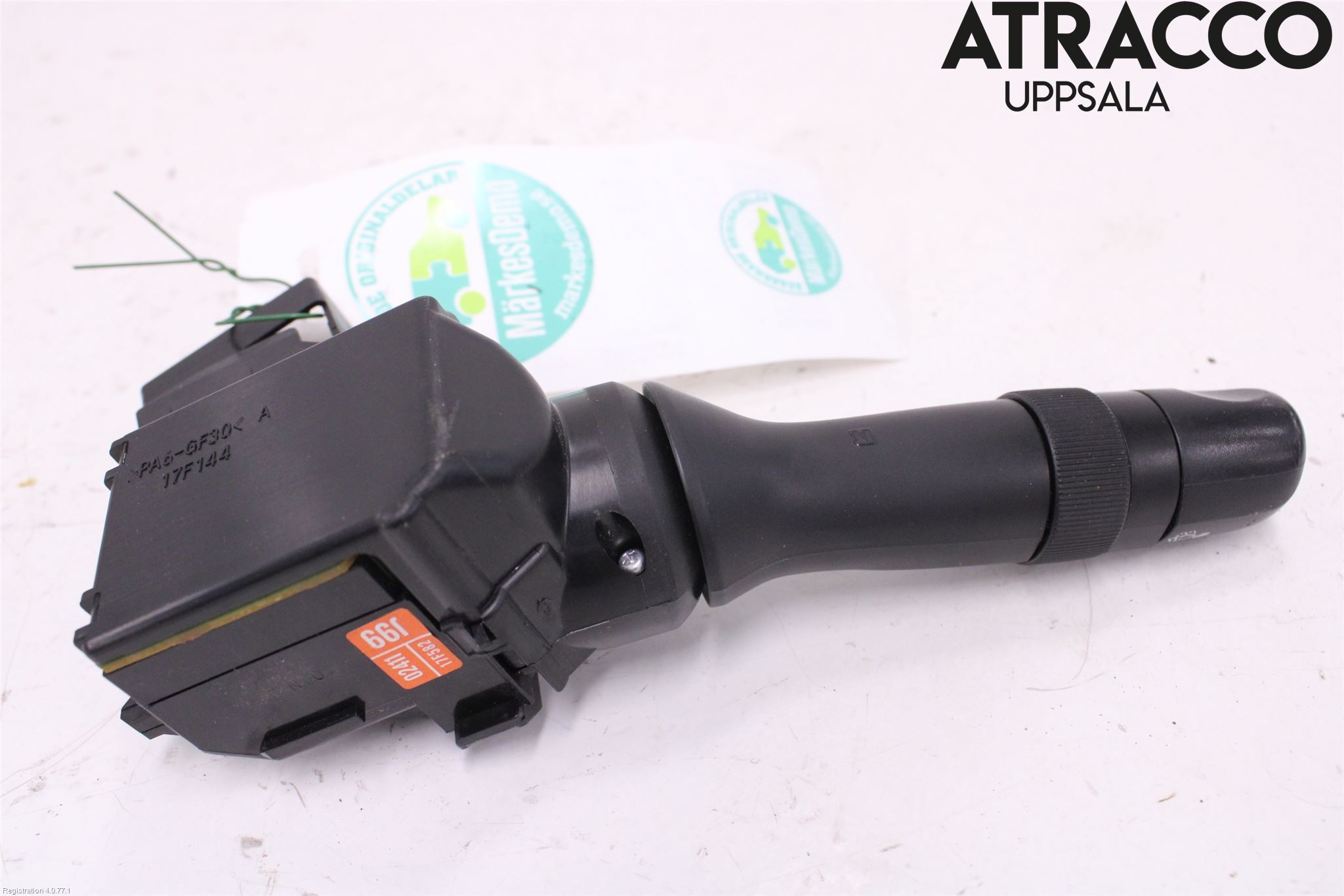 Toyota AURIS 10-12 Bryter Ratt Visker - Spyler