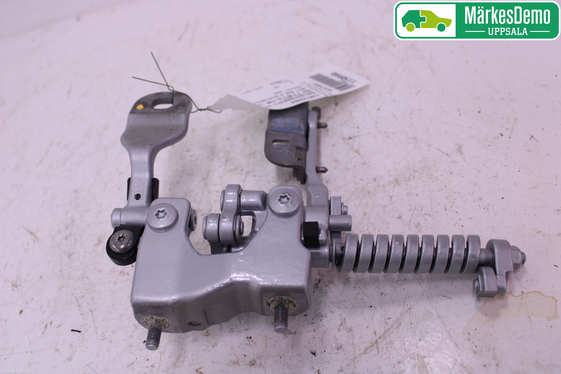 BMW 3 F30/F31/F80 12-19 Bakluke Hengsel Venstre