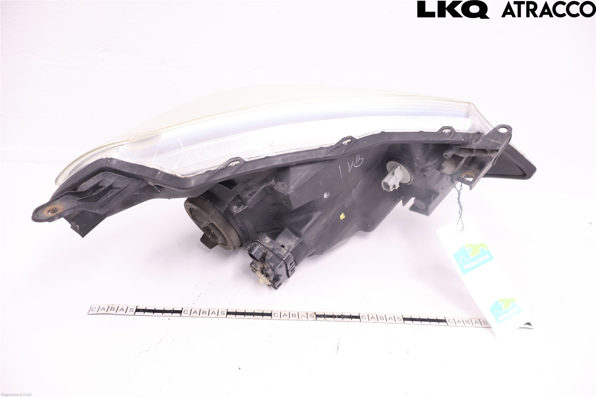 Toyota YARIS XP130 12-14 Frontlykt Venstre