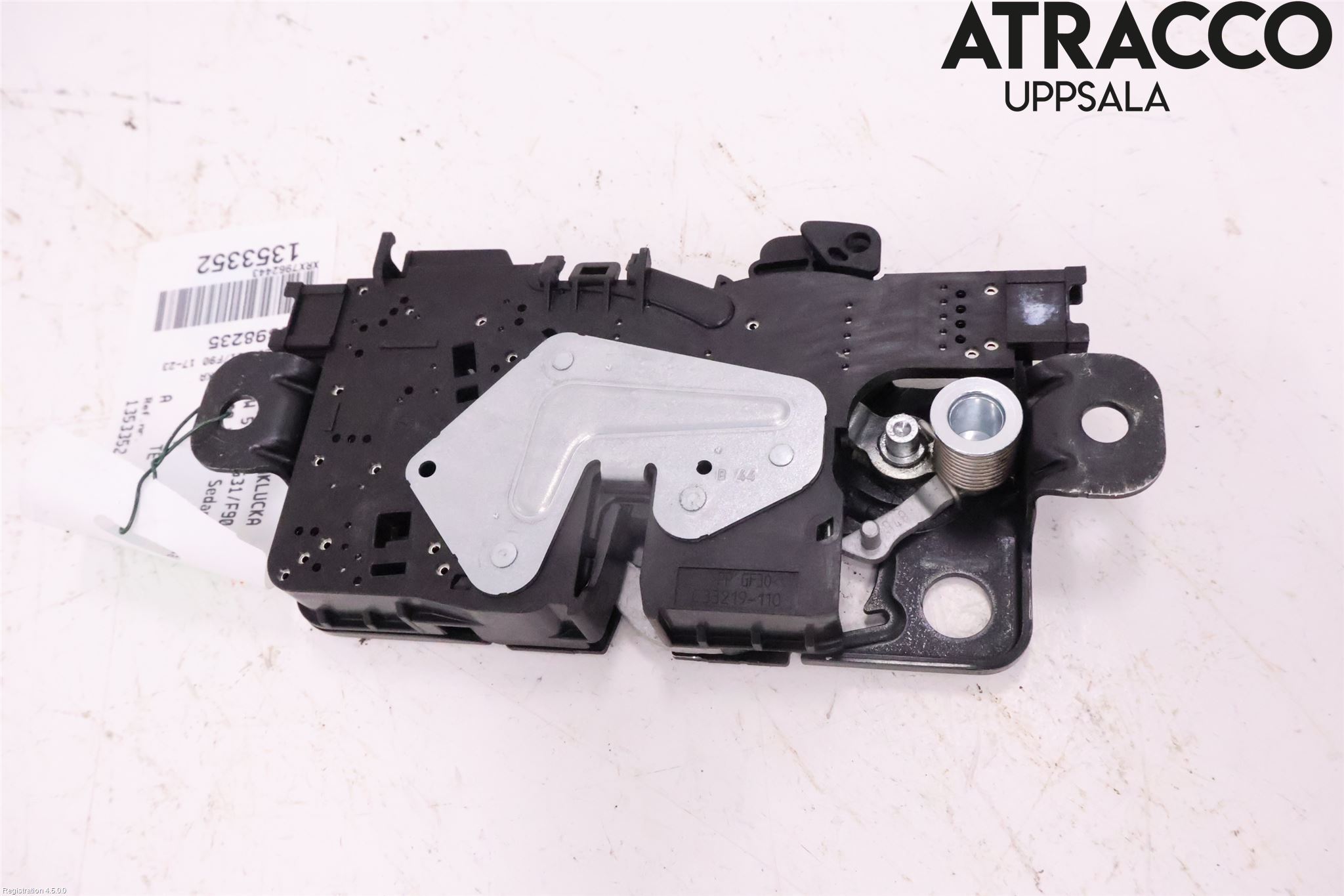 BMW 5 G30/G31/F90 17-23 Bakluke-Lokk Låsekasse